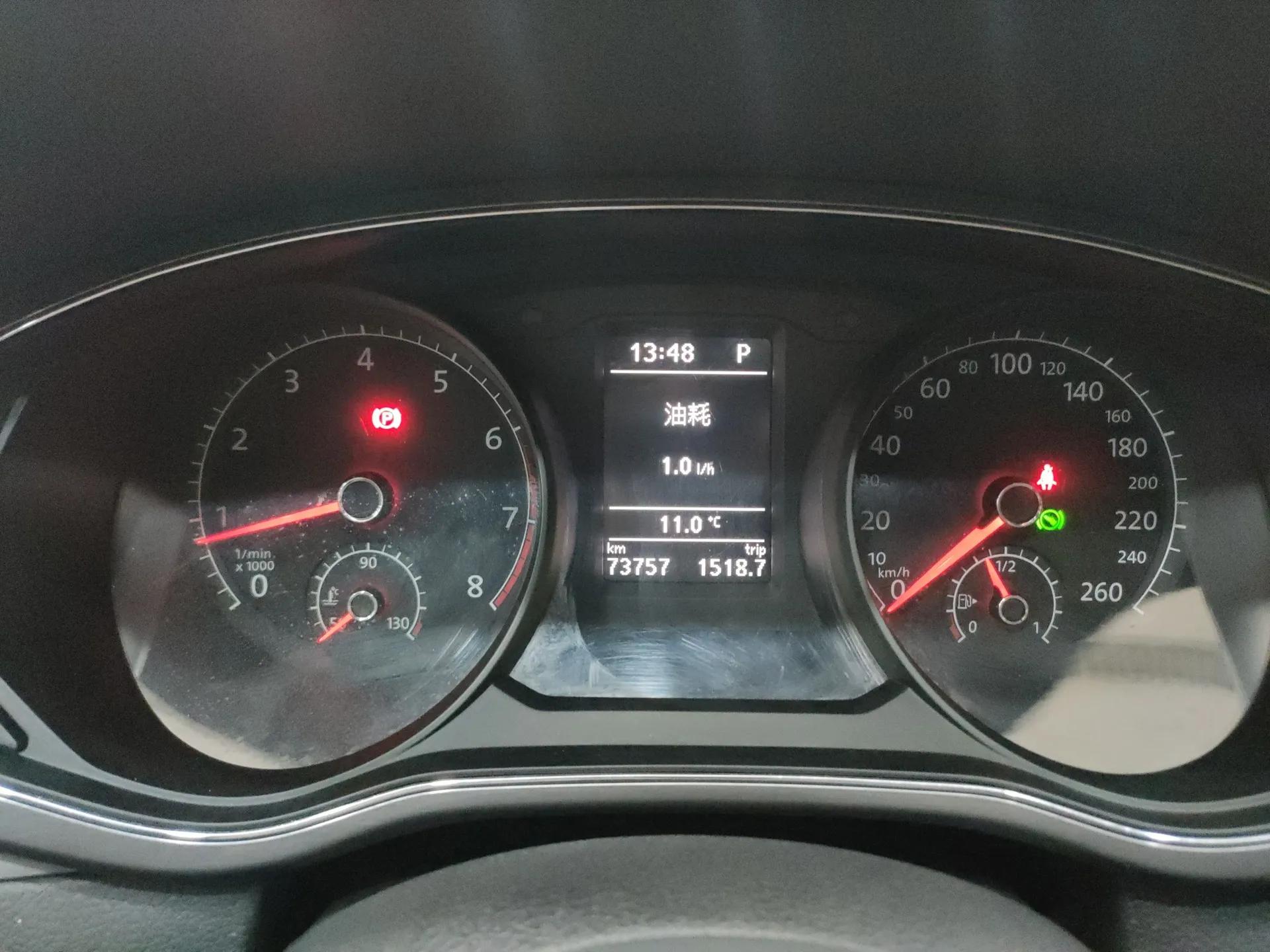 Volkswagen Passat 2017 330TSI DSG Luxury Edition — миниатюра 13