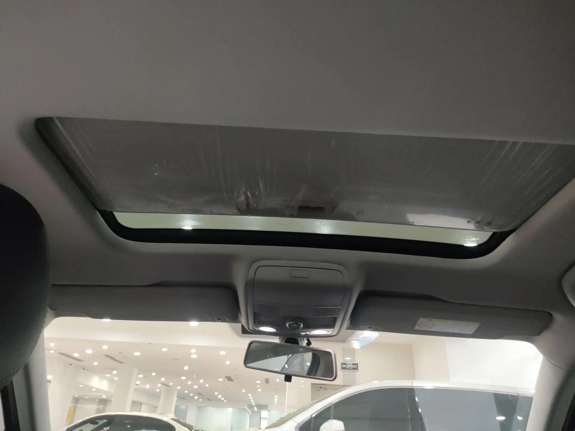 Volkswagen Passat 2017 330TSI DSG Luxury Edition — миниатюра 17