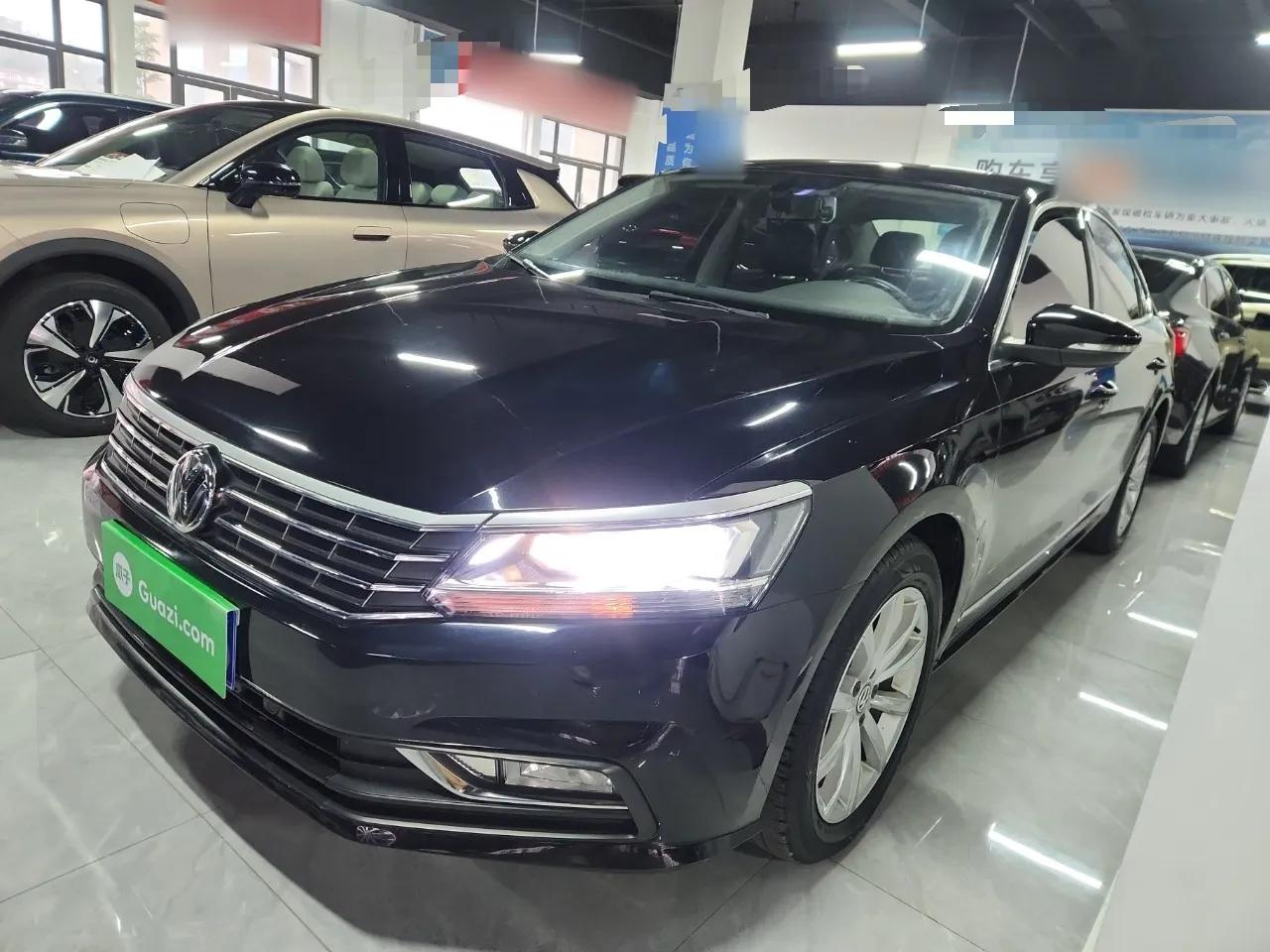 Volkswagen Passat 2017 280TSI DSG Luxury Edition — миниатюра 1