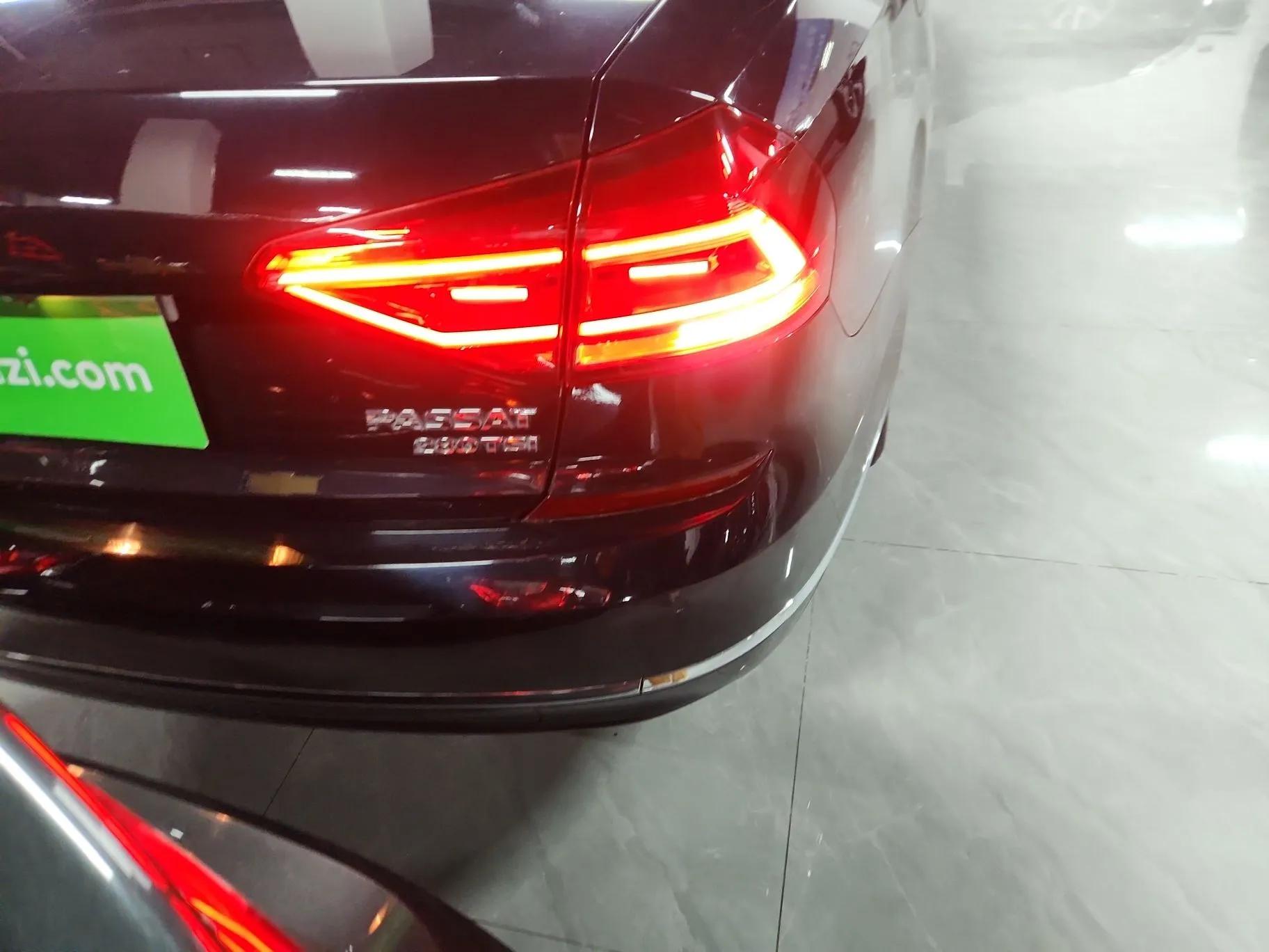 Volkswagen Passat 2017 280TSI DSG Luxury Edition — миниатюра 7