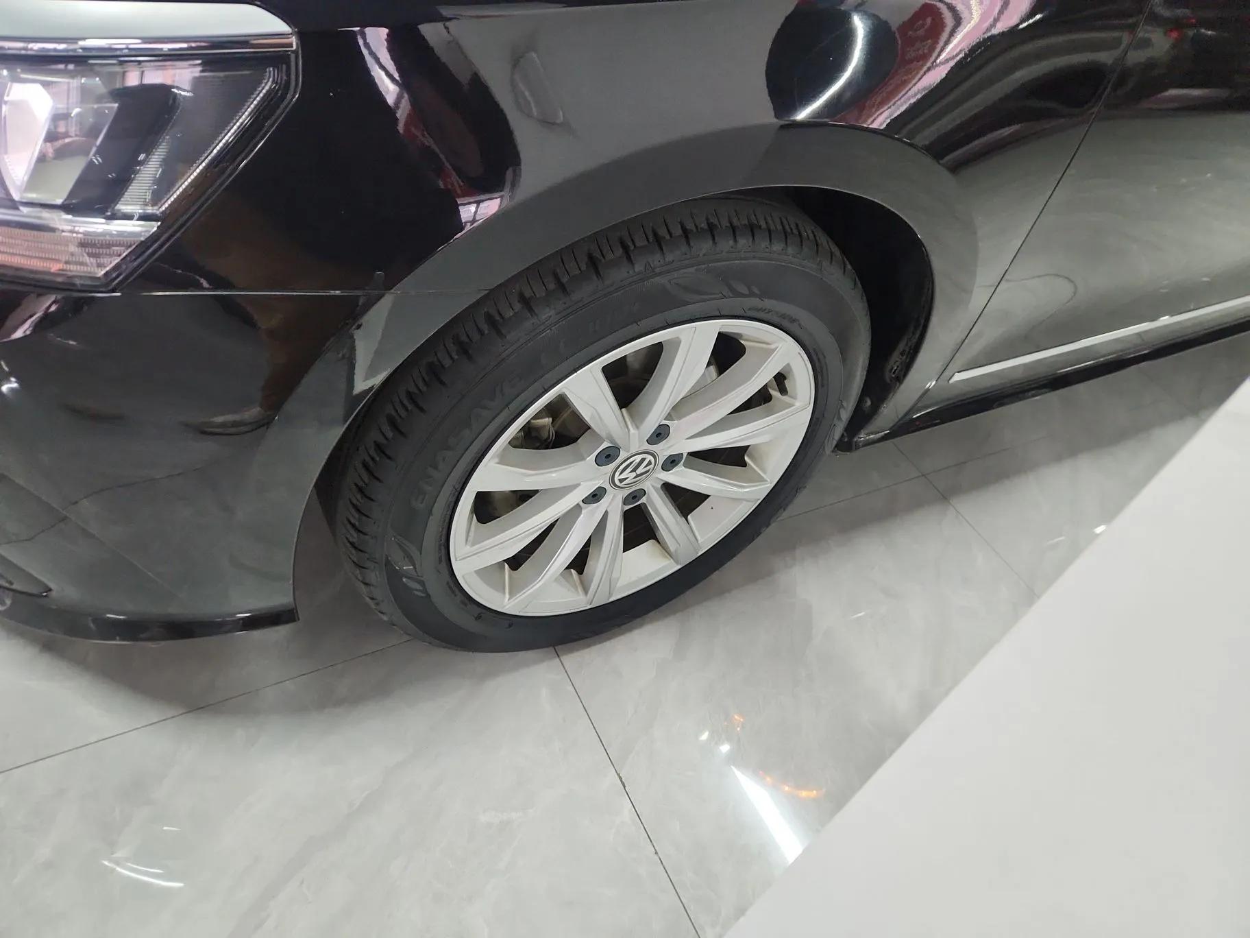 Volkswagen Passat 2017 280TSI DSG Luxury Edition — миниатюра 8