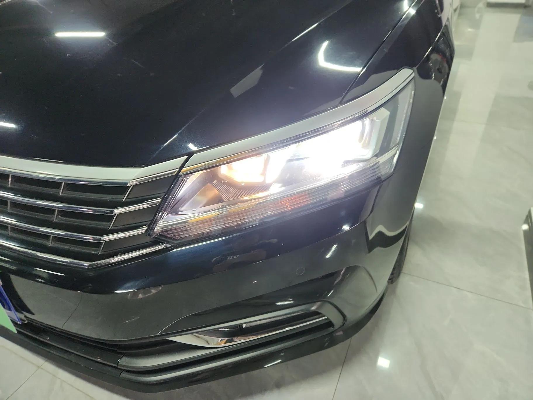 Volkswagen Passat 2017 280TSI DSG Luxury Edition — миниатюра 9
