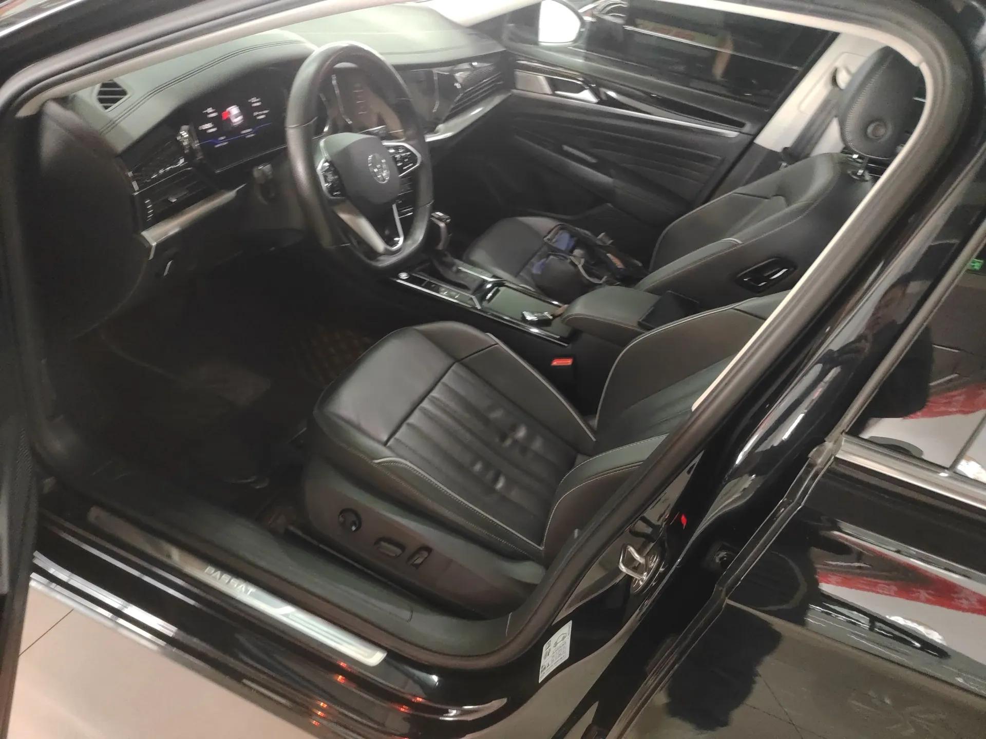 Volkswagen Passat 2023 330TSI Elite Edition — миниатюра 17