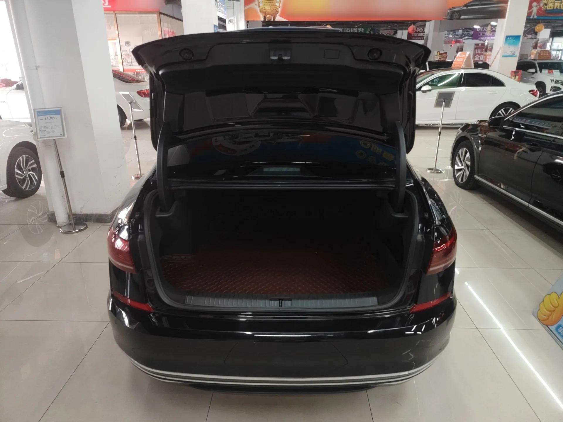 Volkswagen Passat 2023 330TSI Elite Edition — миниатюра 21