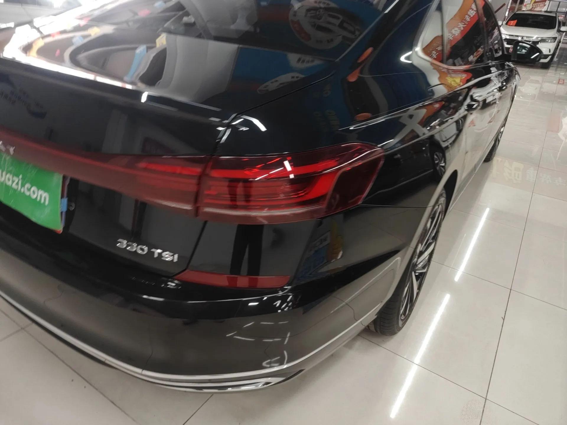 Volkswagen Passat 2023 330TSI Elite Edition — миниатюра 8