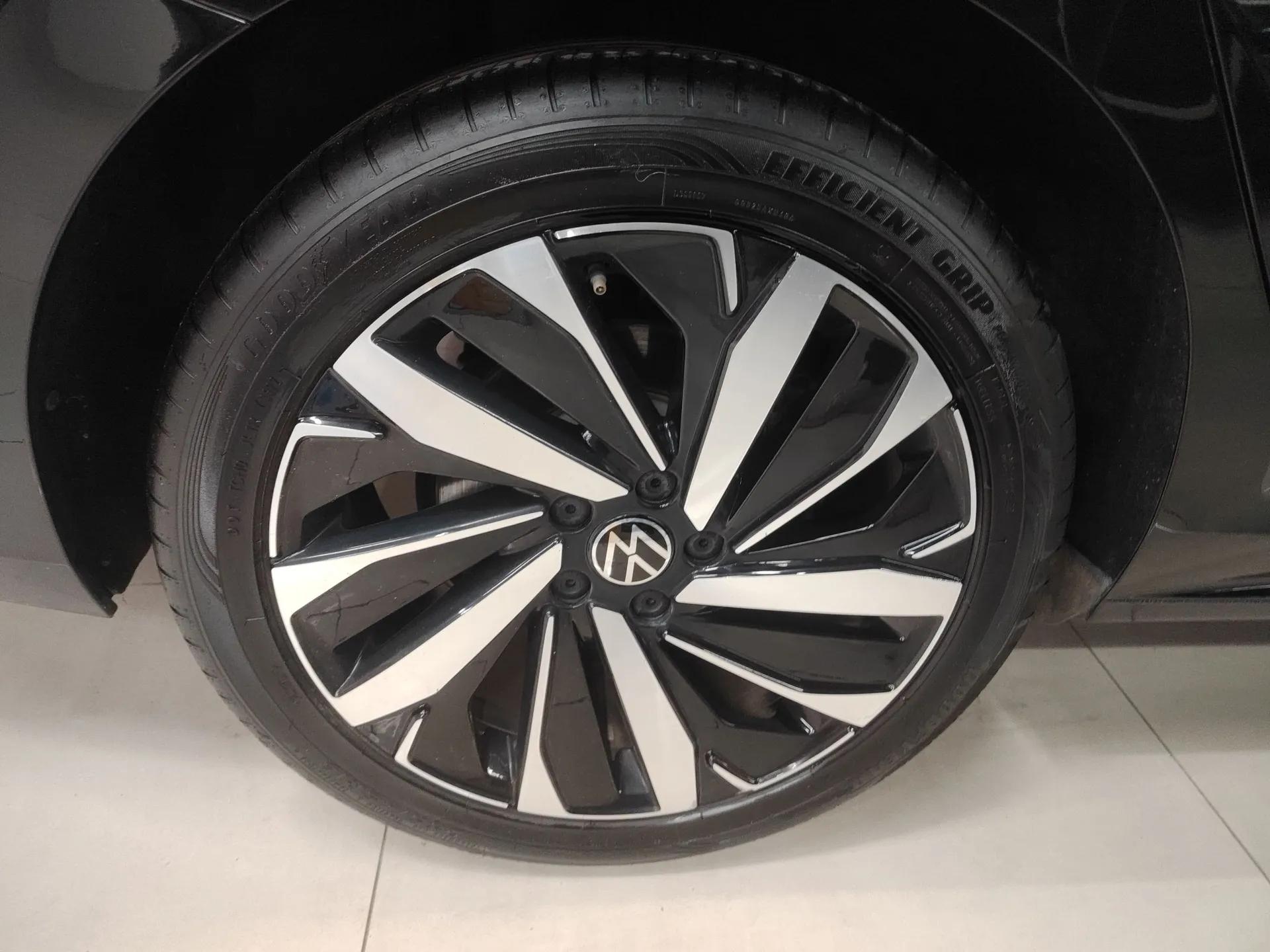 Volkswagen Passat 2023 330TSI Elite Edition — миниатюра 10