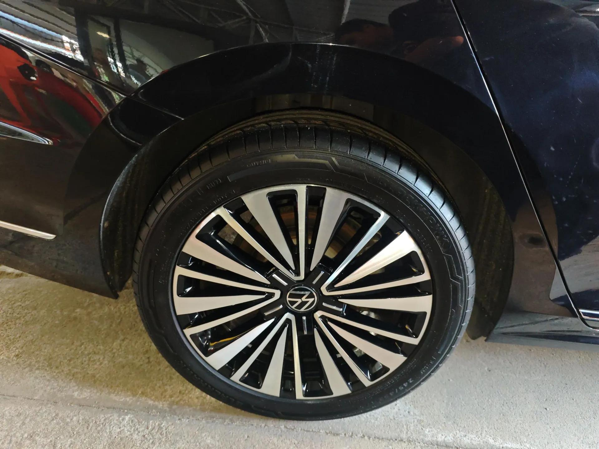Volkswagen Passat 2020 Revised Version 330TSI Luxury Edition China VI Standard — миниатюра 10