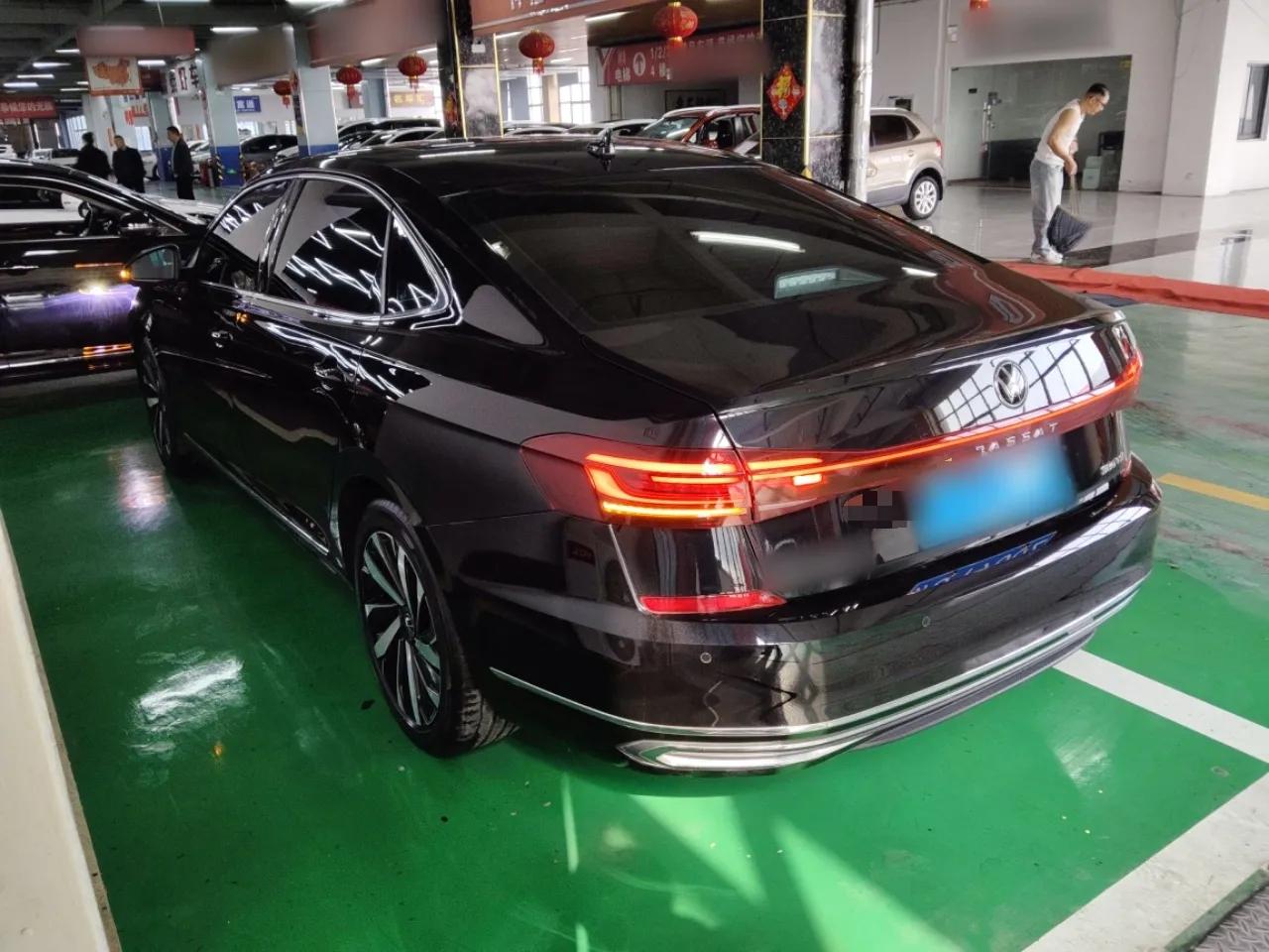 Volkswagen Passat 2025 Premium Version 380TSI Dragon Edition — миниатюра 4