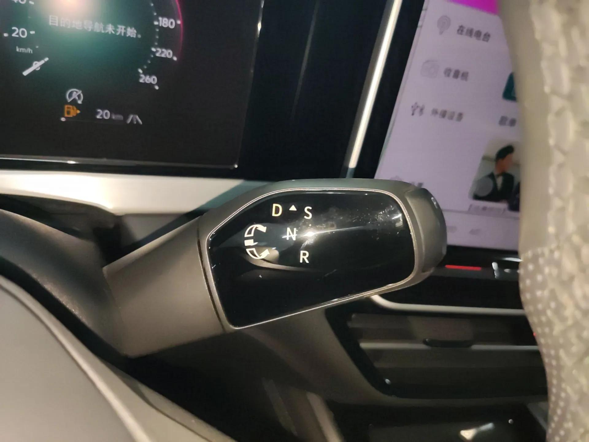 Volkswagen Passat 2025 Pro 380TSI Starry Dragon Luxury Edition — миниатюра 17
