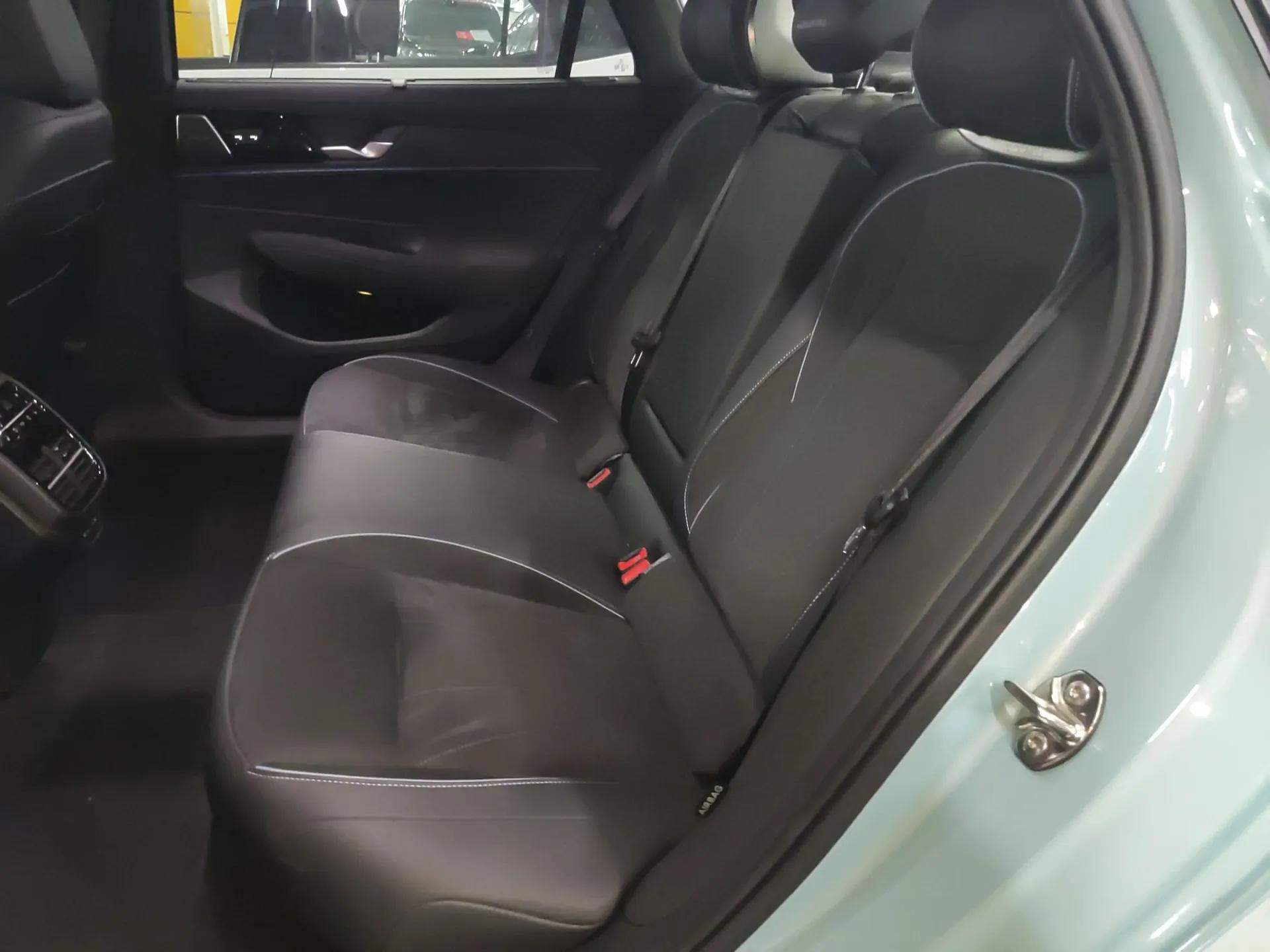 Volkswagen Passat 2025 Pro 380TSI Starry Dragon Luxury Edition — миниатюра 20