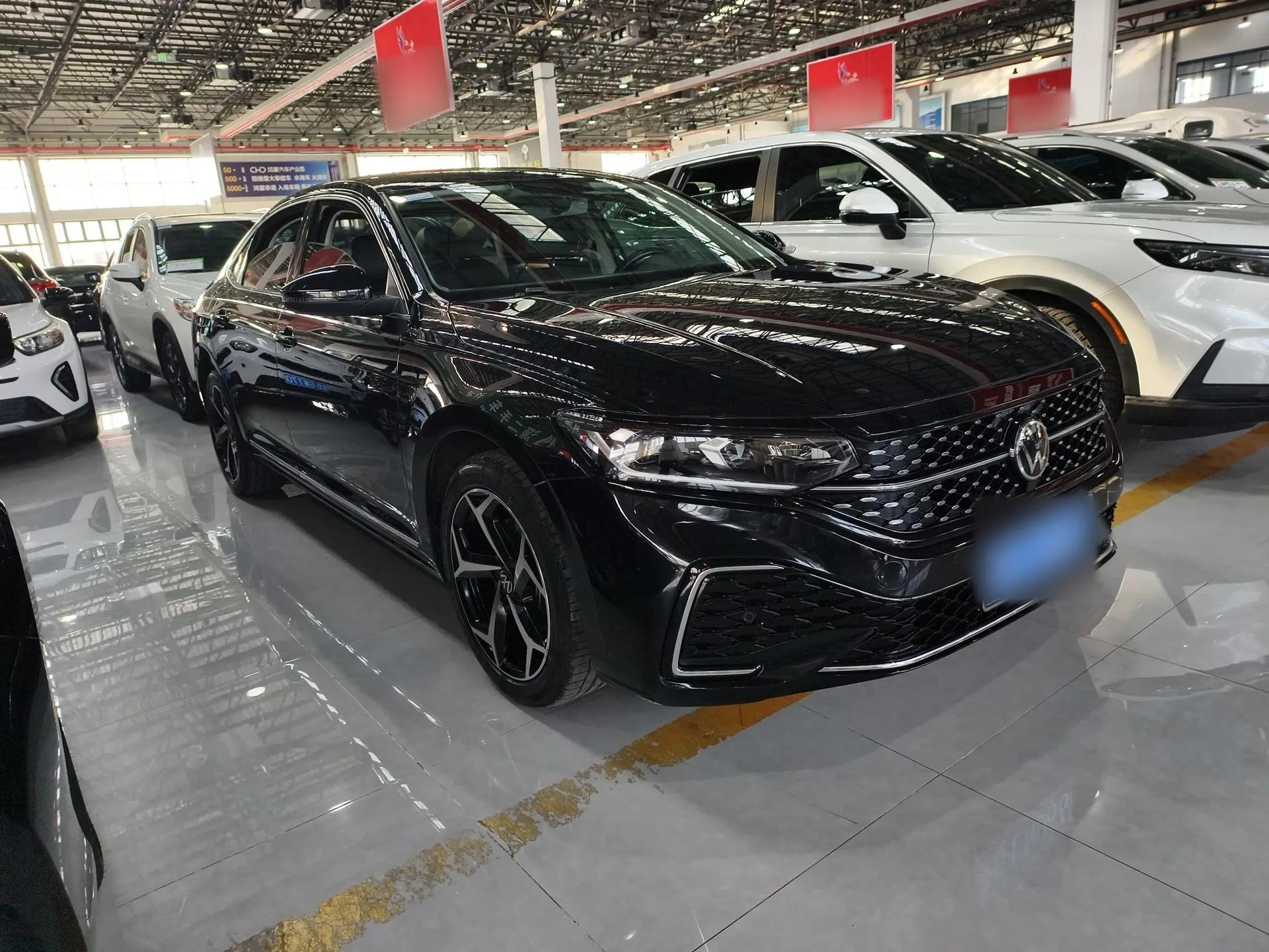 Volkswagen Passat 2023 Revised 330TSI Starry Elite Edition — миниатюра 3