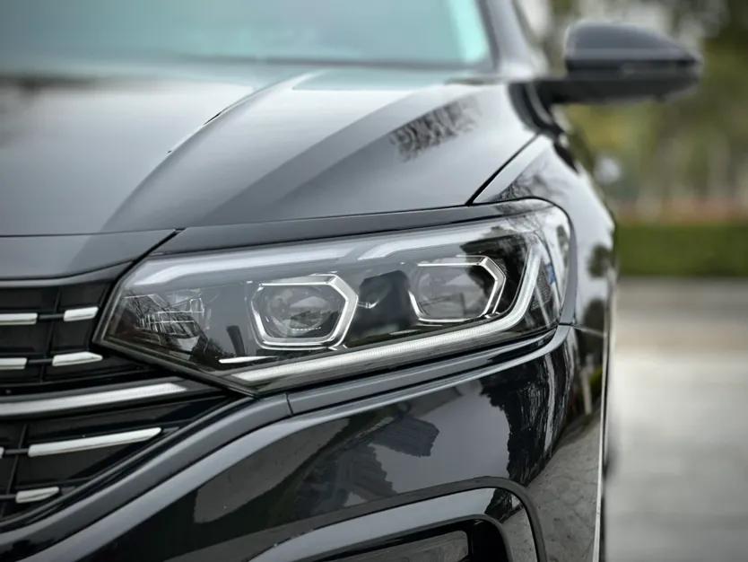 Volkswagen Passat 2024 380TSI Luxury Edition — миниатюра 2