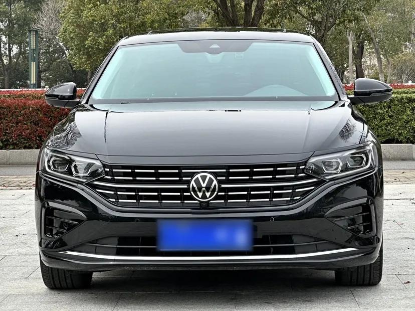 Volkswagen Passat 2024 380TSI Luxury Edition — миниатюра 3