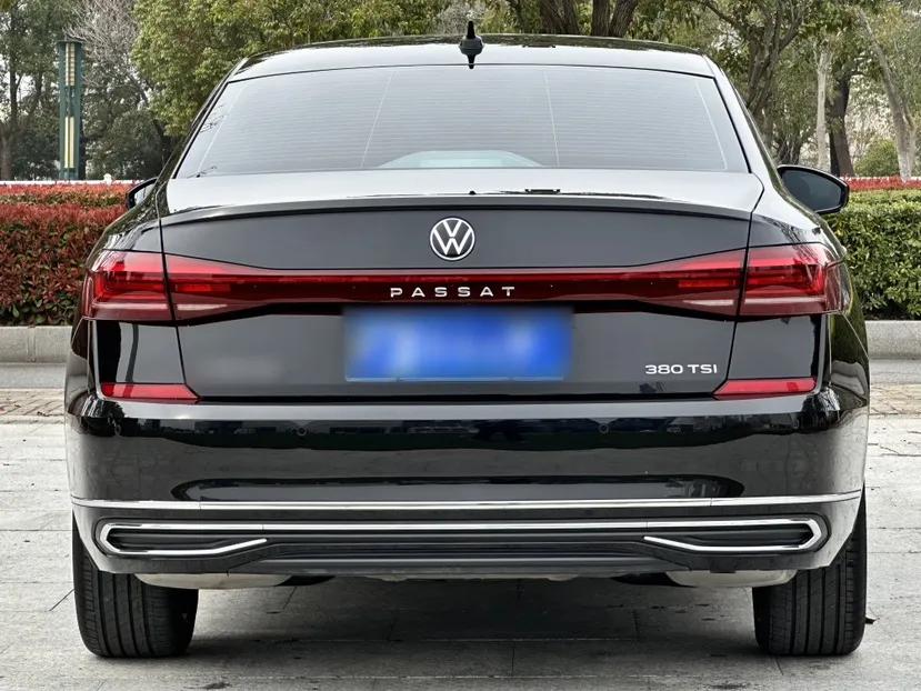 Volkswagen Passat 2024 380TSI Luxury Edition — миниатюра 6
