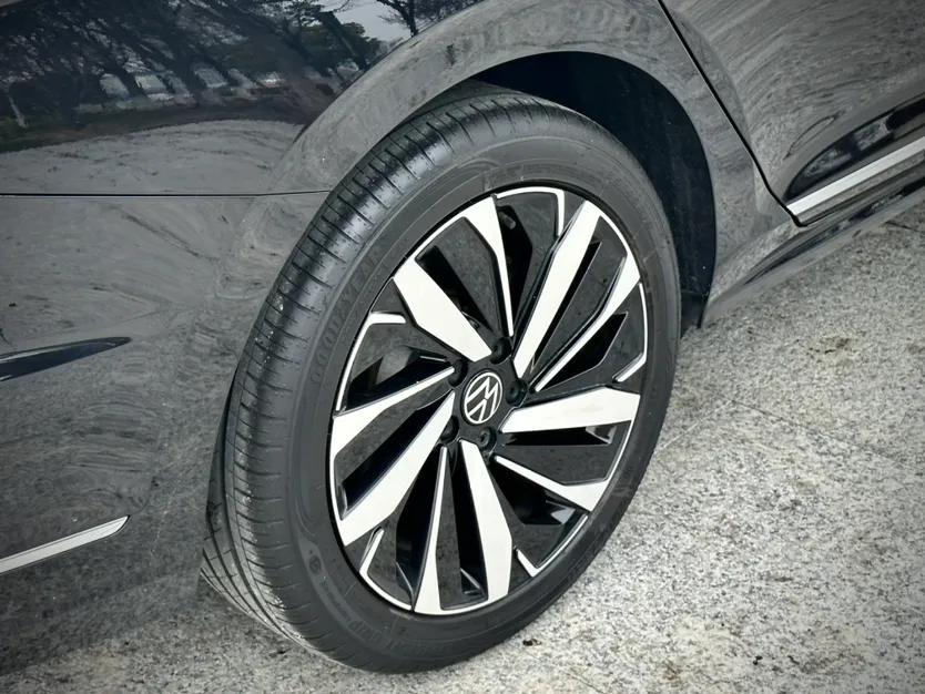 Volkswagen Passat 2024 380TSI Luxury Edition — миниатюра 10
