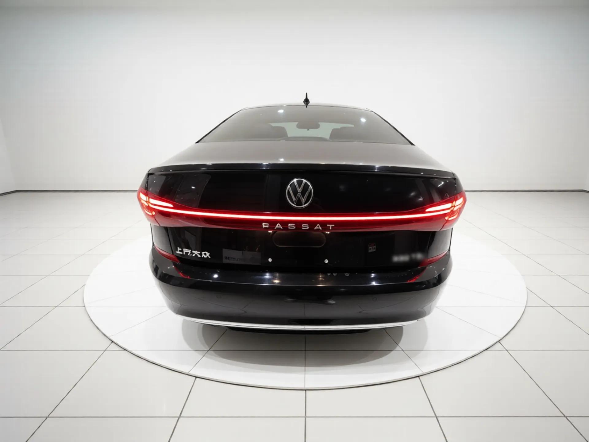 Volkswagen Passat 2023 330TSI Starry Elite Edition — миниатюра 3