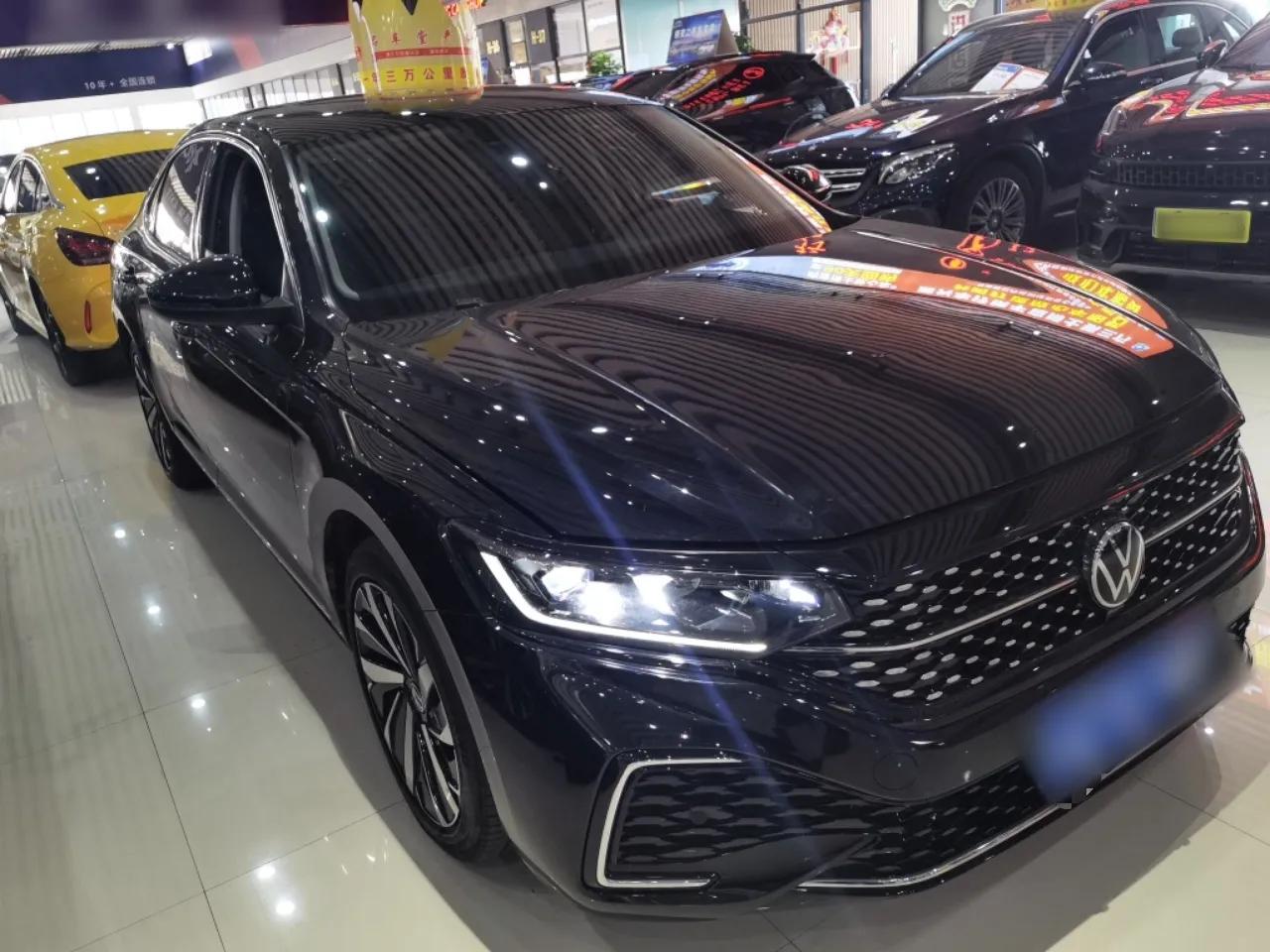 Volkswagen Passat 2022 330TSI Starry Elite Edition — миниатюра 3