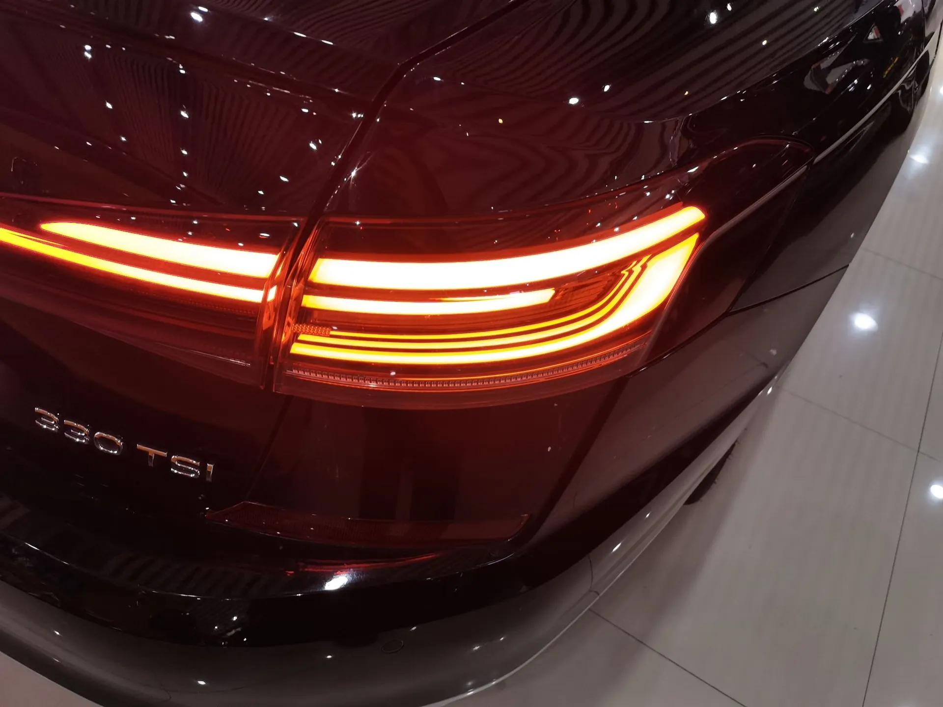 Volkswagen Passat 2022 330TSI Starry Elite Edition — миниатюра 7