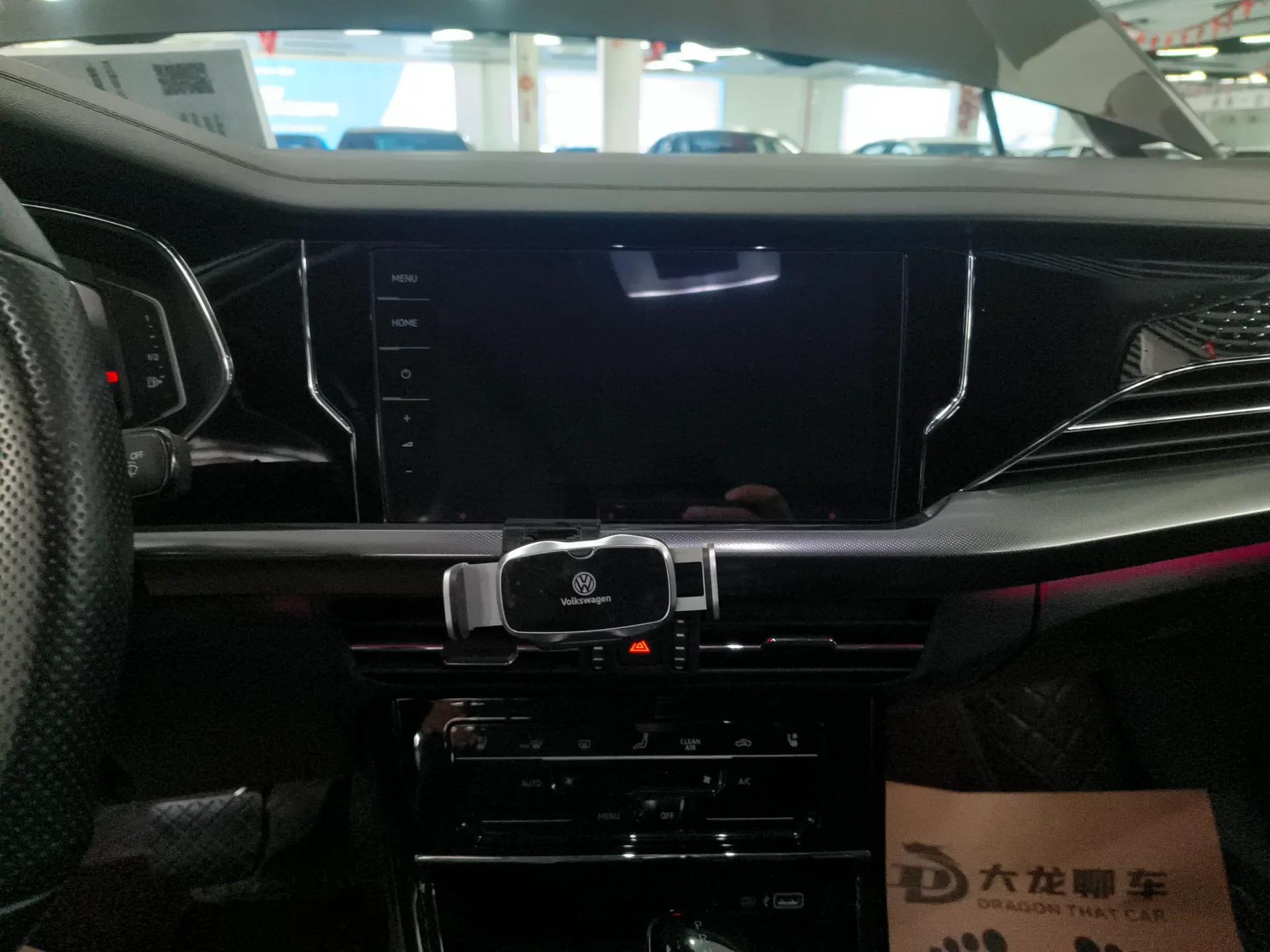 Volkswagen Passat 2023 330TSI Luxury Edition — миниатюра 15