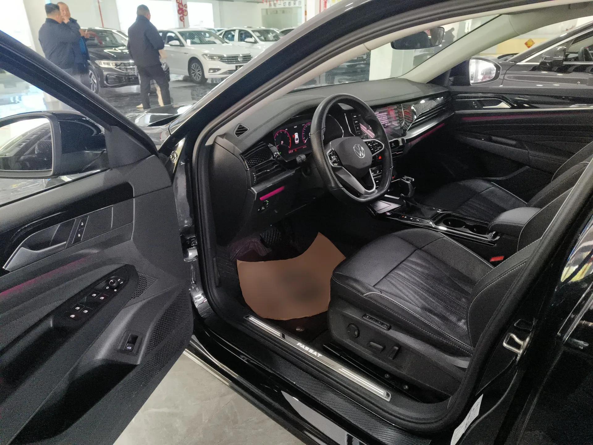 Volkswagen Passat 2023 330TSI Luxury Edition — миниатюра 18