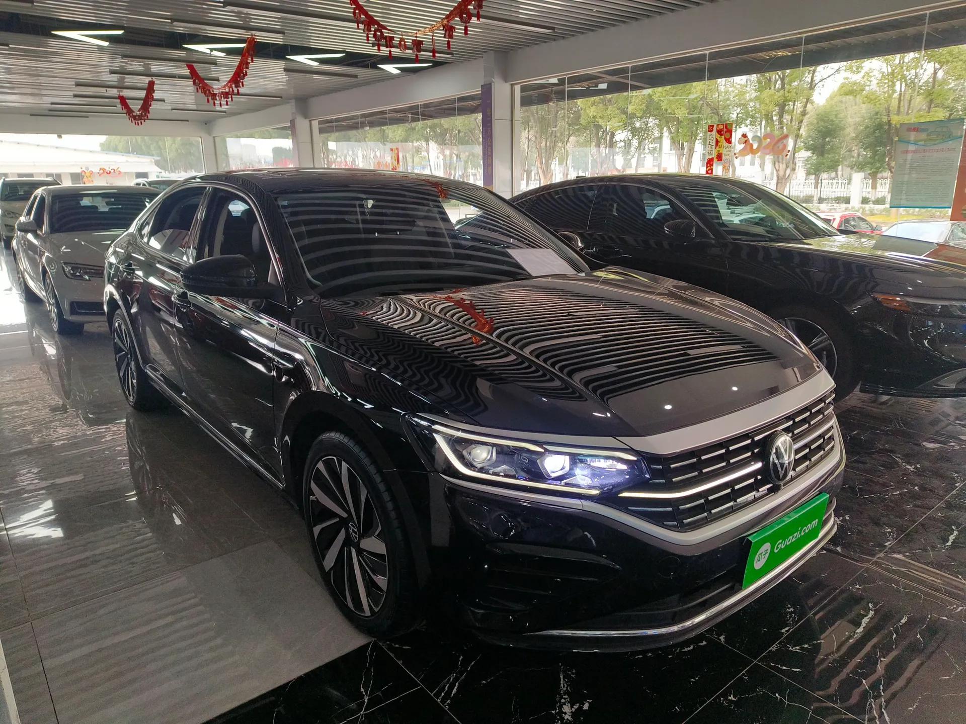 Volkswagen Passat 2023 330TSI Luxury Edition — миниатюра 6