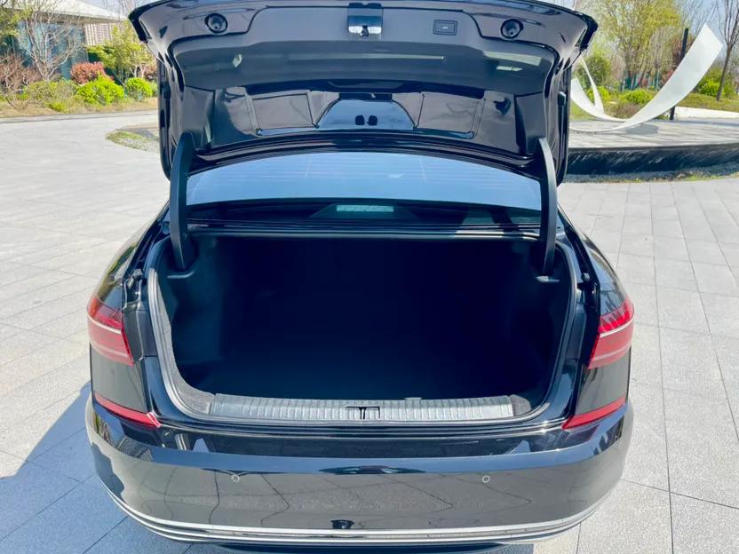 Volkswagen Passat 2024 380TSI Starry Luxury Edition — миниатюра 19