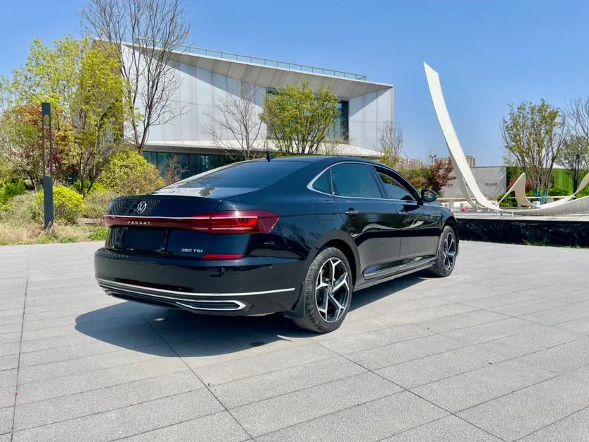 Volkswagen Passat 2024 380TSI Starry Luxury Edition — миниатюра 6