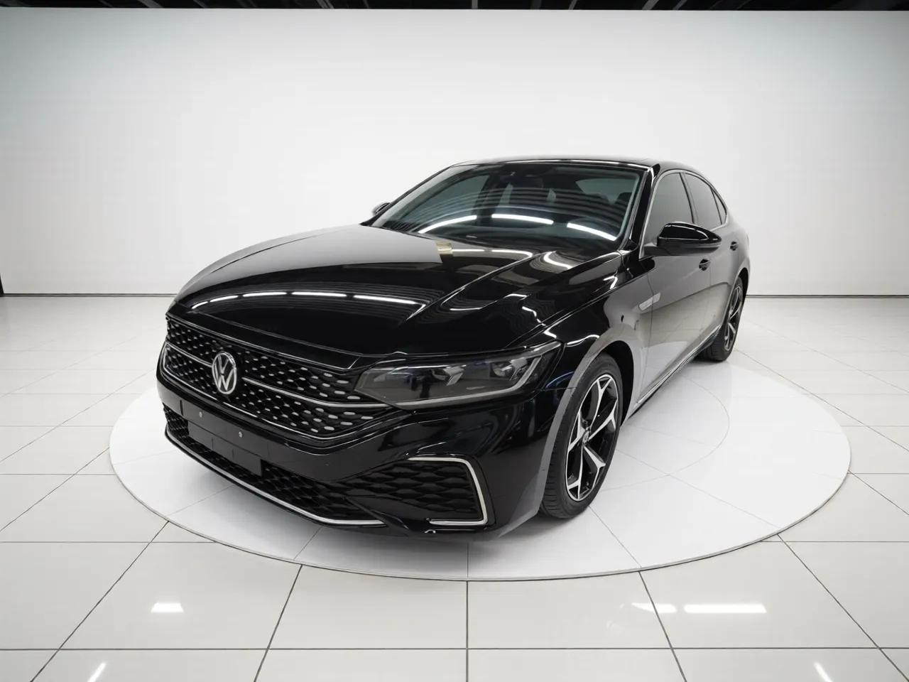 Volkswagen Passat 2024 380TSI Starry Elite Edition — миниатюра 1