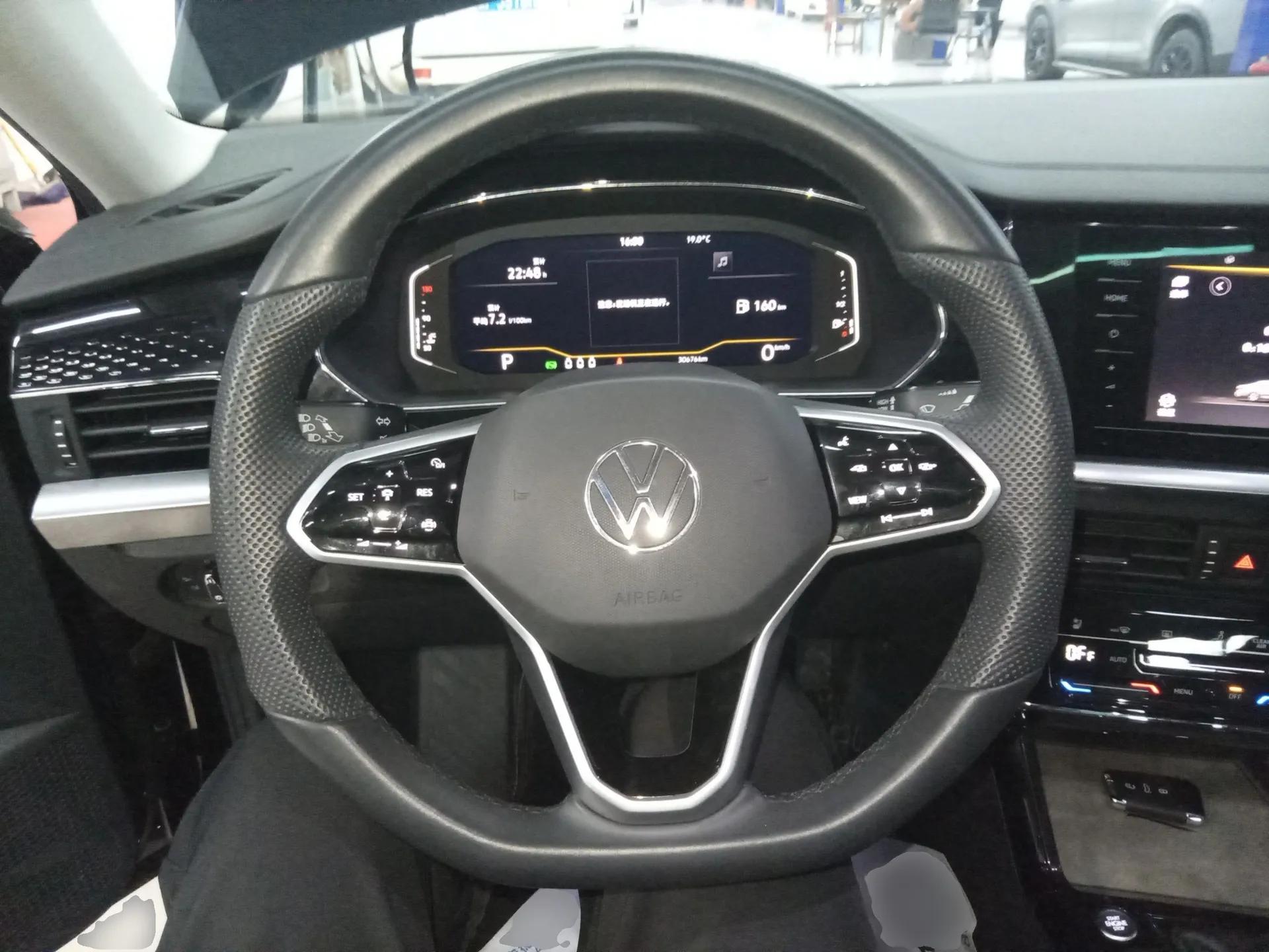 Volkswagen Passat 2024 380TSI Starry Elite Edition — миниатюра 13