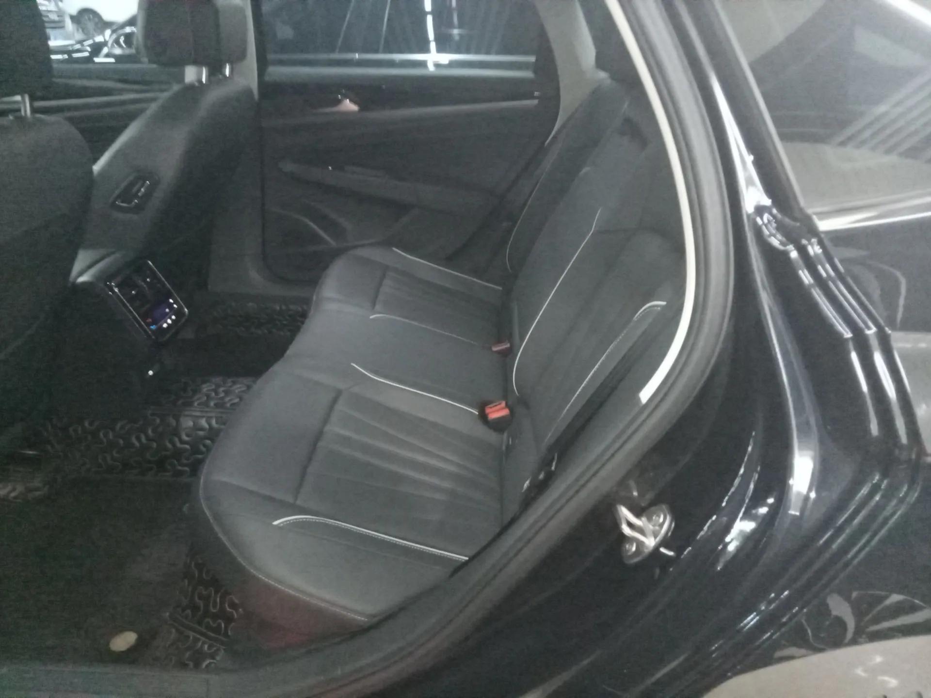 Volkswagen Passat 2024 380TSI Starry Elite Edition — миниатюра 19