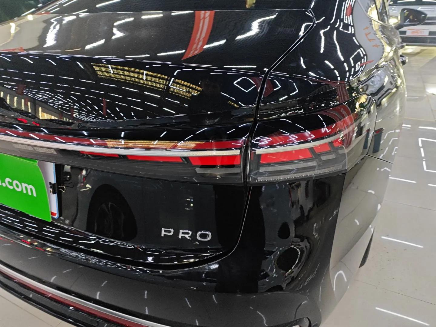 Volkswagen Passat 2025 Pro 380TSI Dragon Glory Edition — миниатюра 8