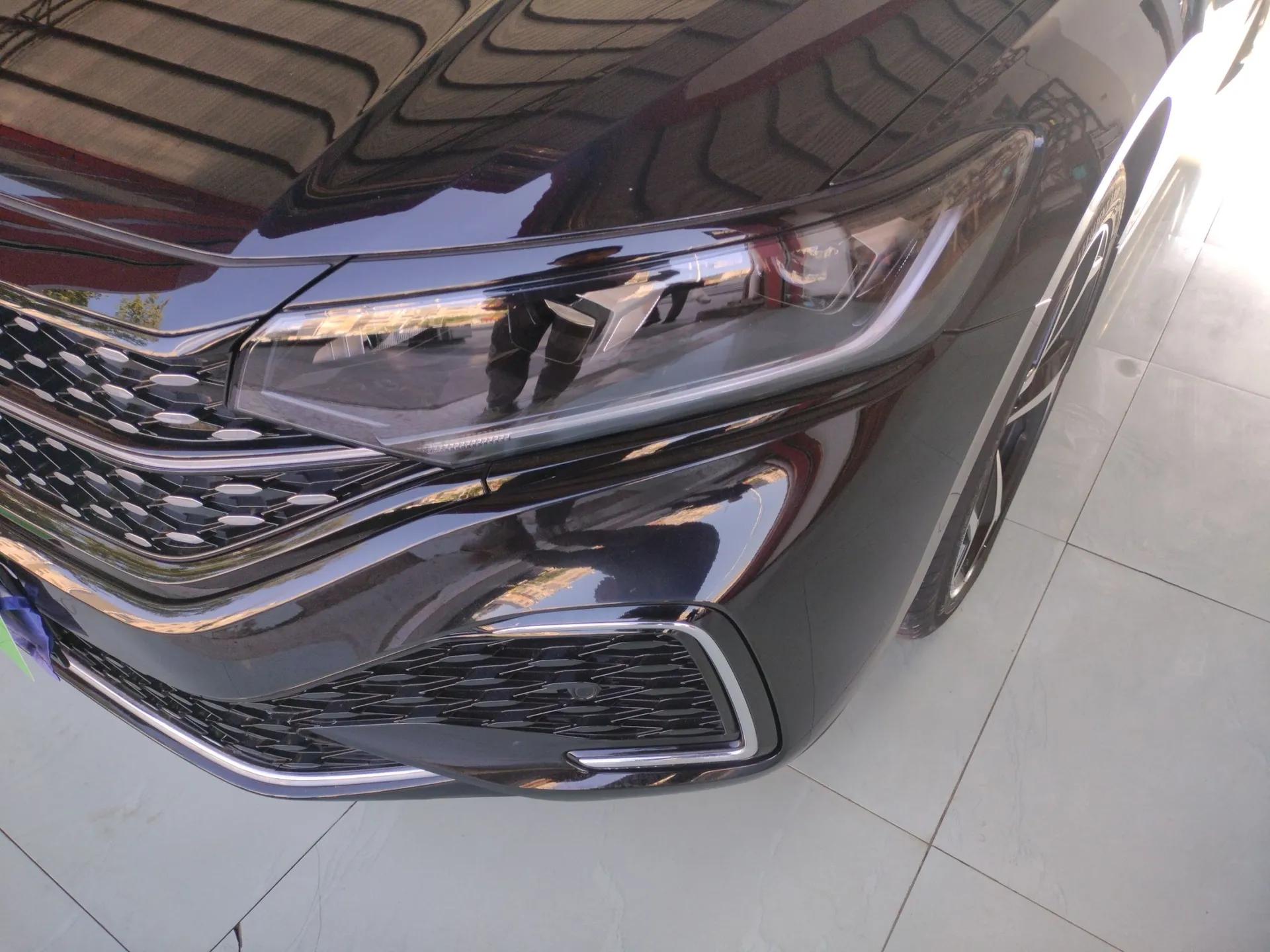 Volkswagen Passat 2024 380TSI Starry Elite Edition — миниатюра 9