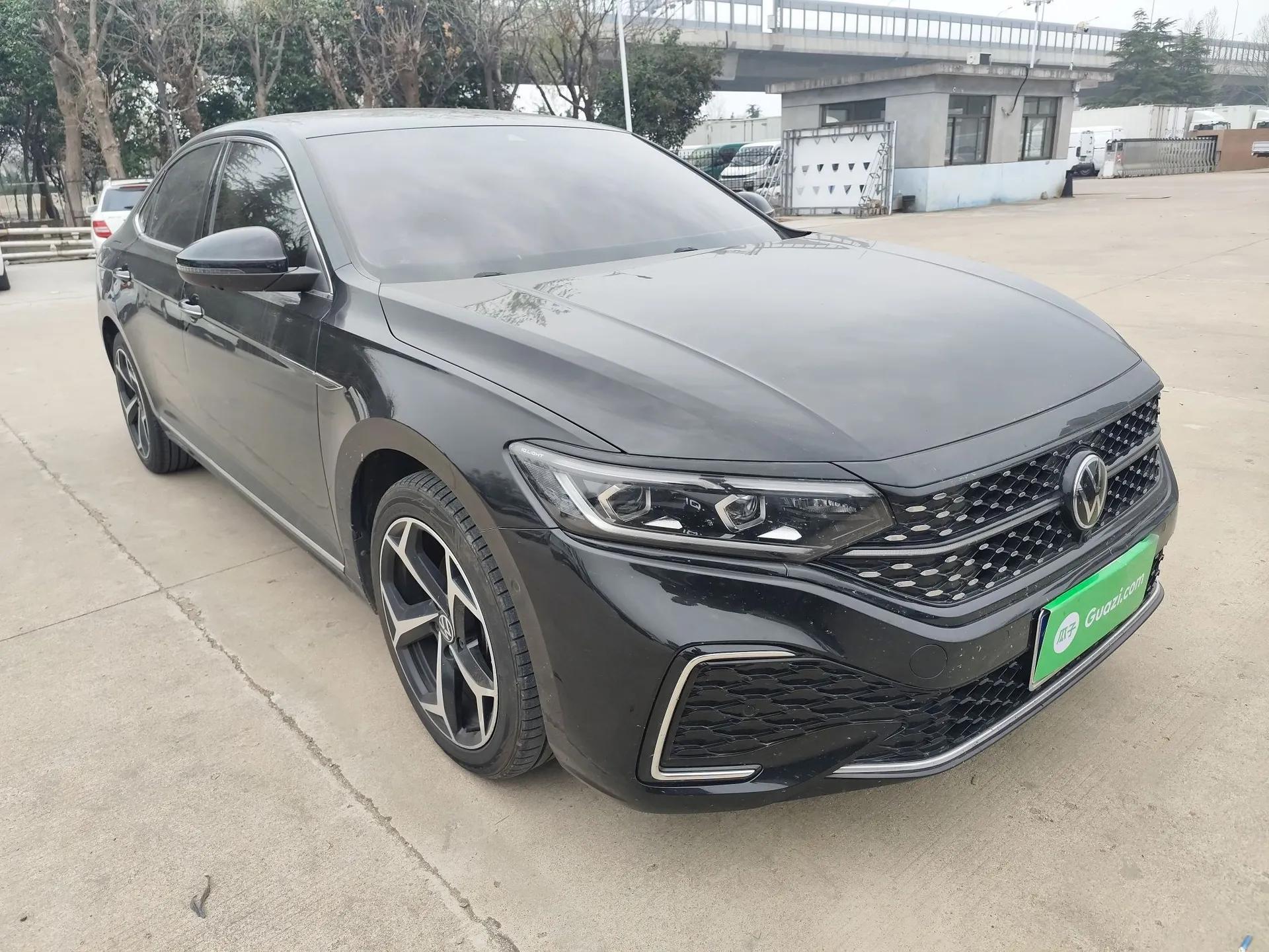 Volkswagen Passat 2023 Restyled 330TSI Starry Luxury Edition — миниатюра 3