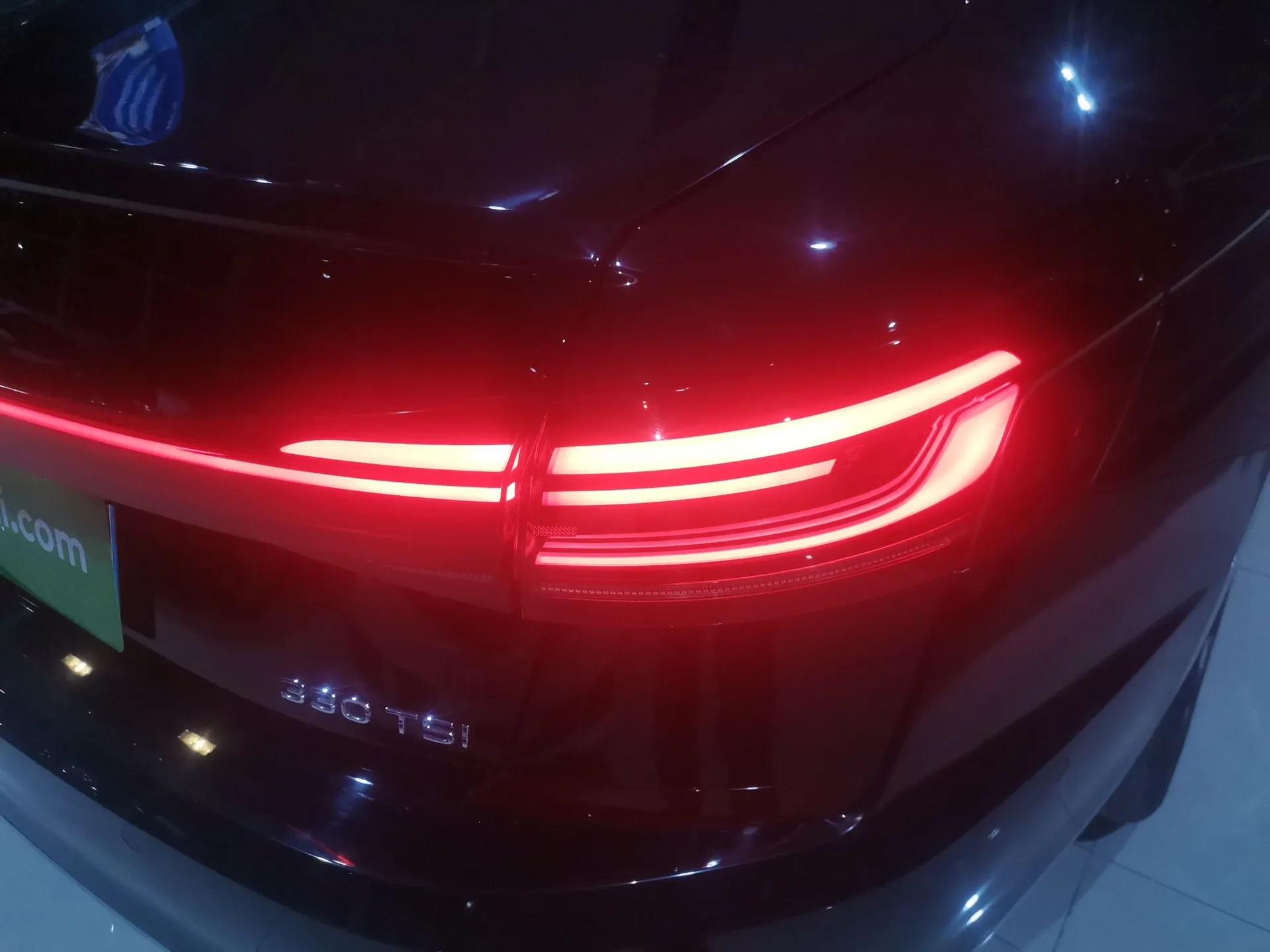 Volkswagen Passat 2022 330TSI Starry Luxury Edition – Exclusive Special Edition — миниатюра 7