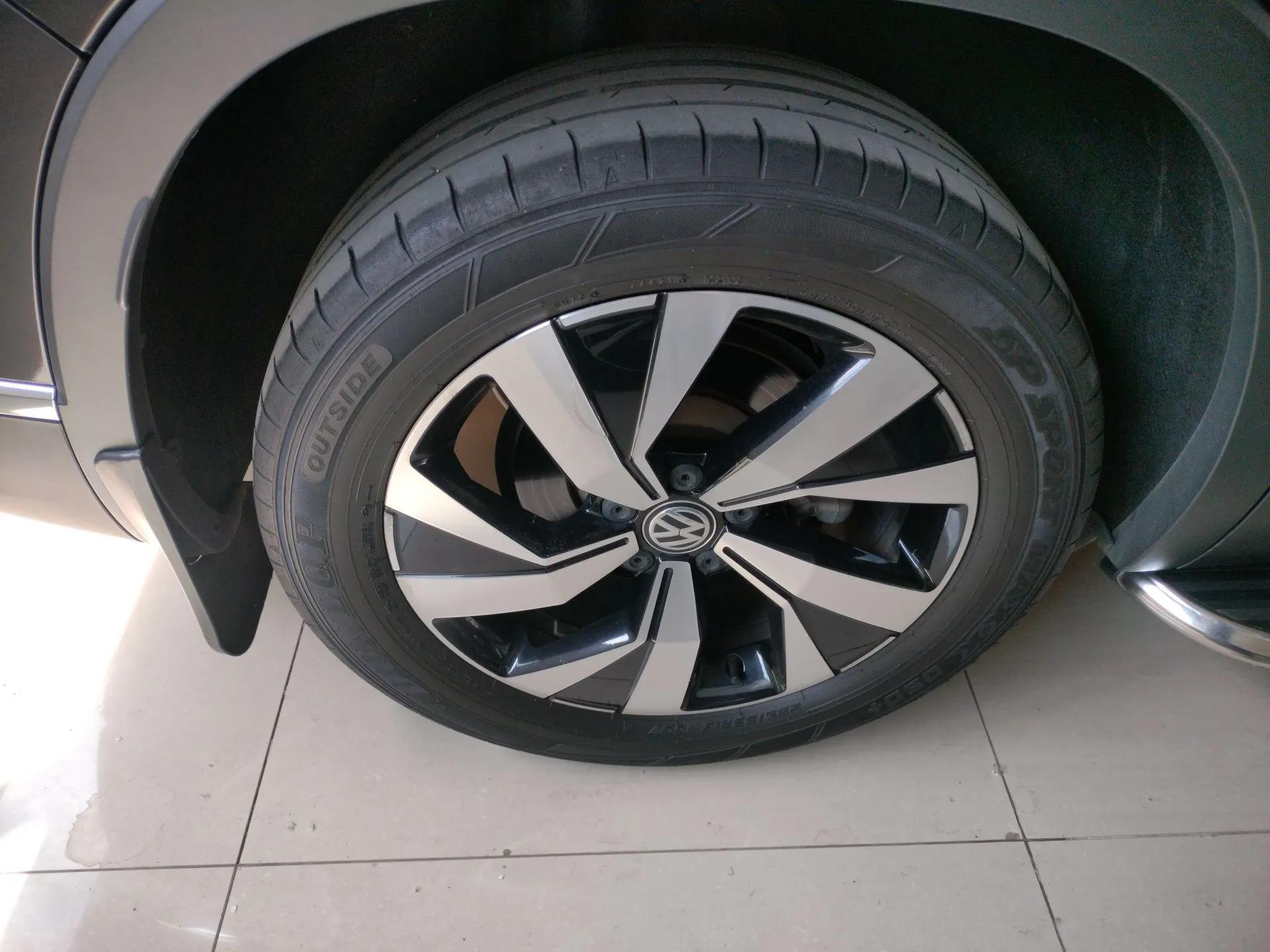 Volkswagen Tayron 2022 280TSI Two-Wheel Drive Luxury Smart Connectivity Version — миниатюра 10