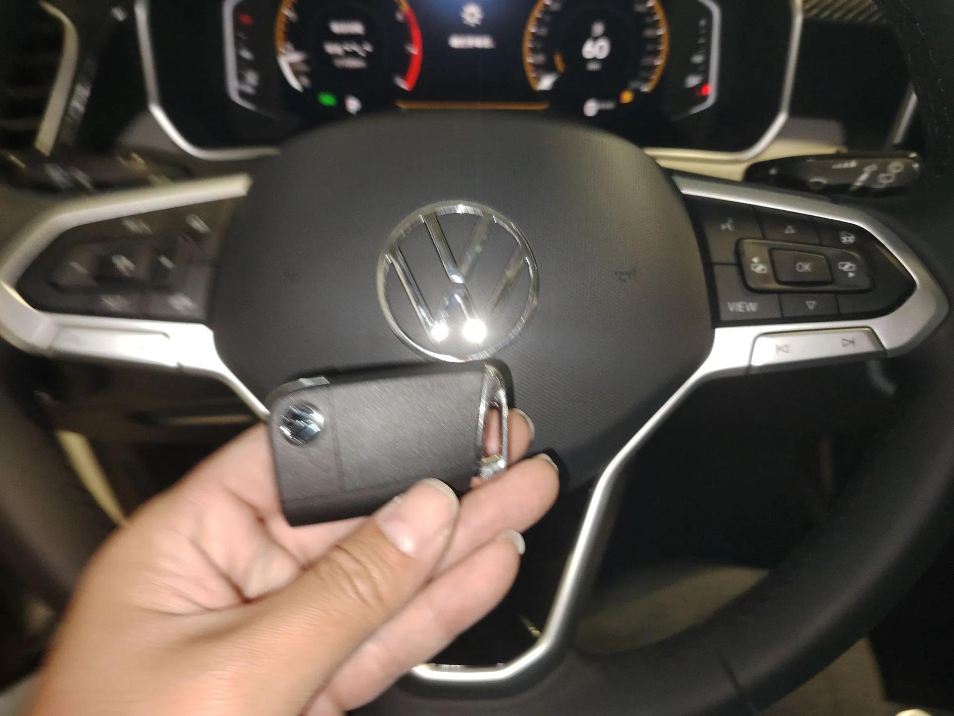 Volkswagen Tayron 2026 Model, 30 Million Vehicles Selected Version, 300TSI — миниатюра 12