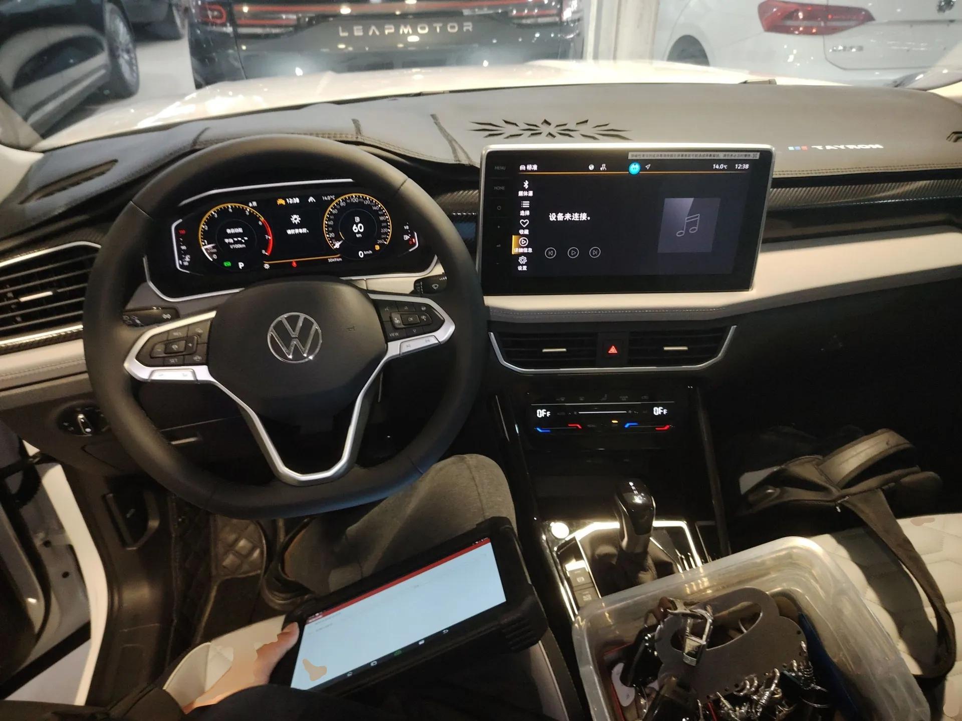 Volkswagen Tayron 2026 Model, 30 Million Vehicles Selected Version, 300TSI — миниатюра 13