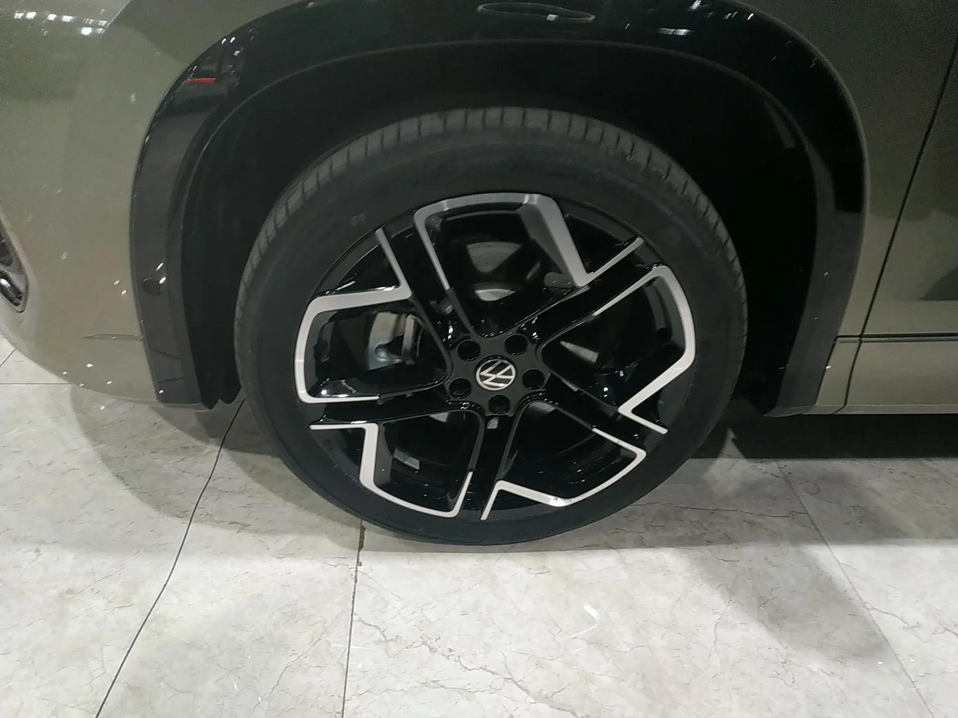 Volkswagen Tayron 2025 Tiguan L 380TSI 4Motion Luxury Easy Package — миниатюра 8