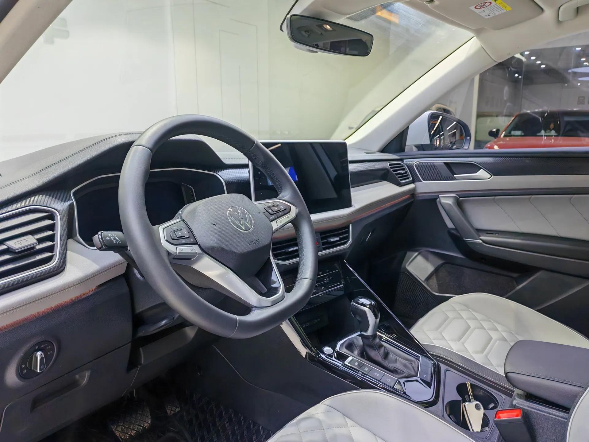Volkswagen Tayron 2024 300TSI Two-Wheel-Drive Luxury Plus Advanced Version — миниатюра 19