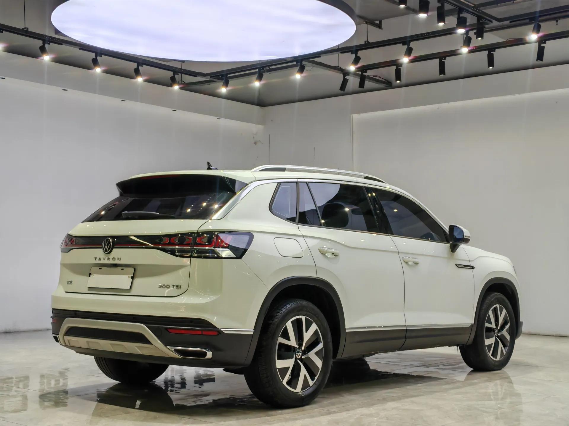Volkswagen Tayron 2024 300TSI Two-Wheel-Drive Luxury Plus Advanced Version — миниатюра 6