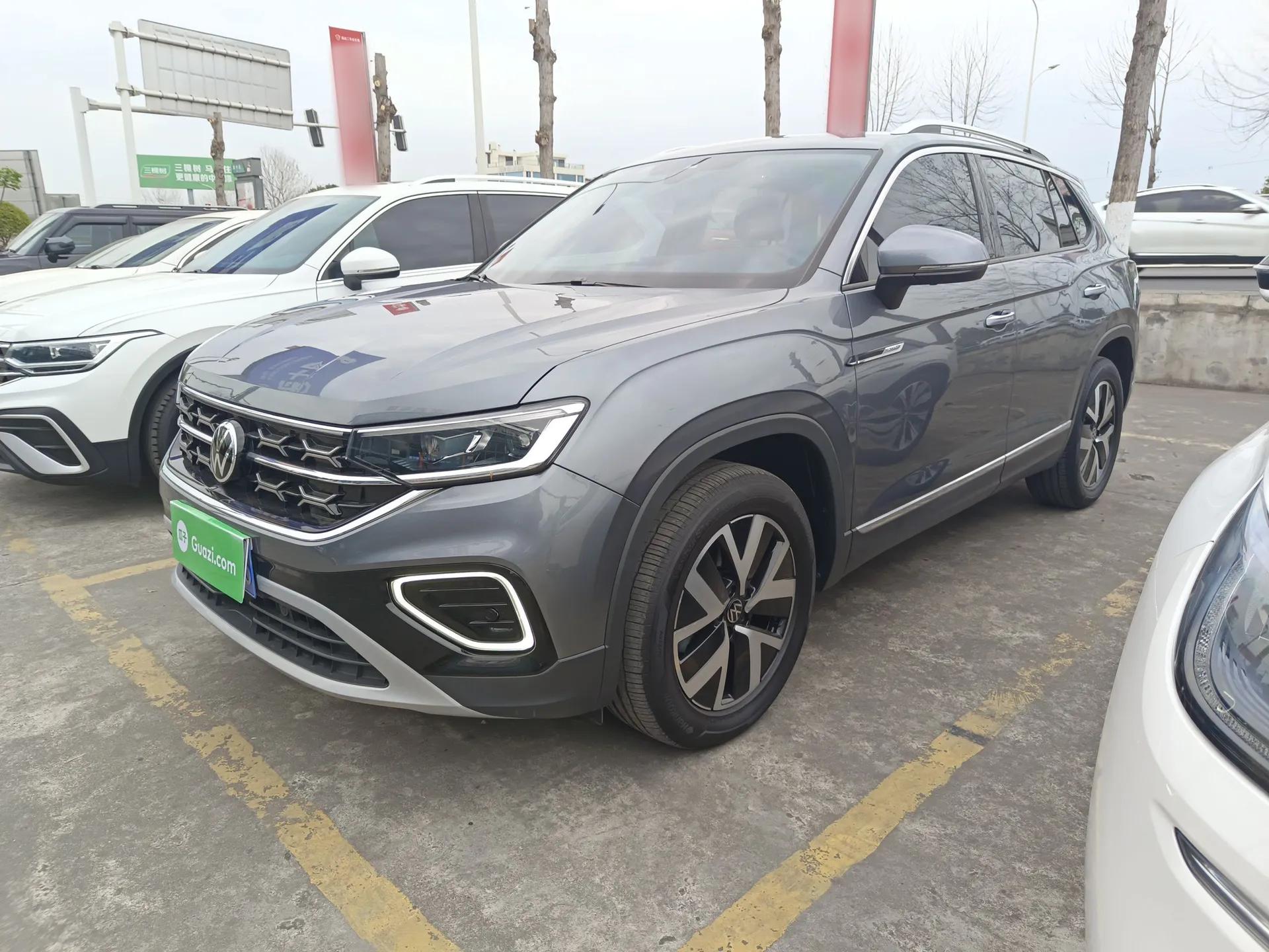 Volkswagen Tayron 2023 300TSI Two-Wheel-Drive Luxury Plus Advanced Edition — миниатюра 1