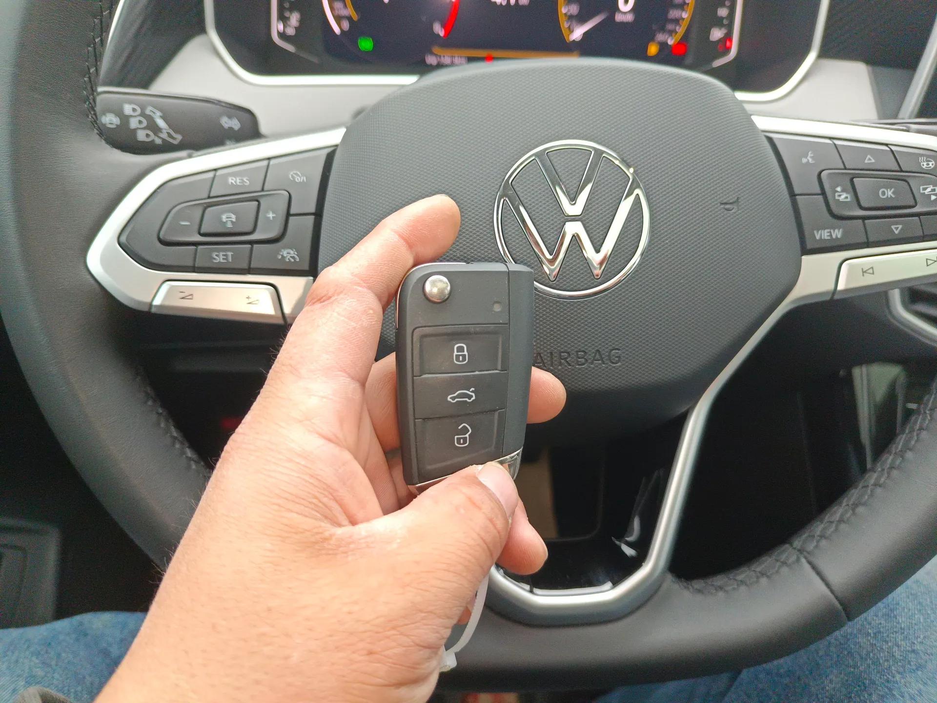 Volkswagen Tayron 2023 300TSI Two-Wheel-Drive Luxury Plus Advanced Edition — миниатюра 22