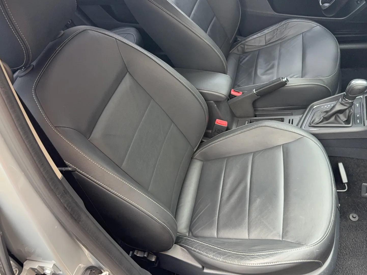 Volkswagen Lavida 2015 1.6L Automatic Comfort Edition — миниатюра 8