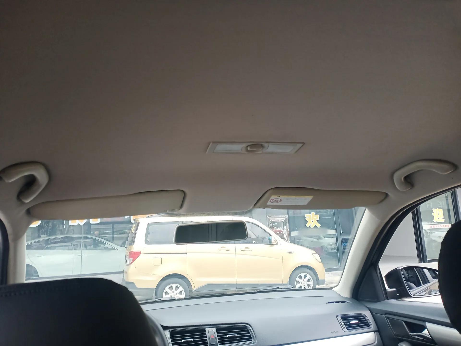 Volkswagen Lavida 2015 1.6L Automatic Fashion Edition — миниатюра 21