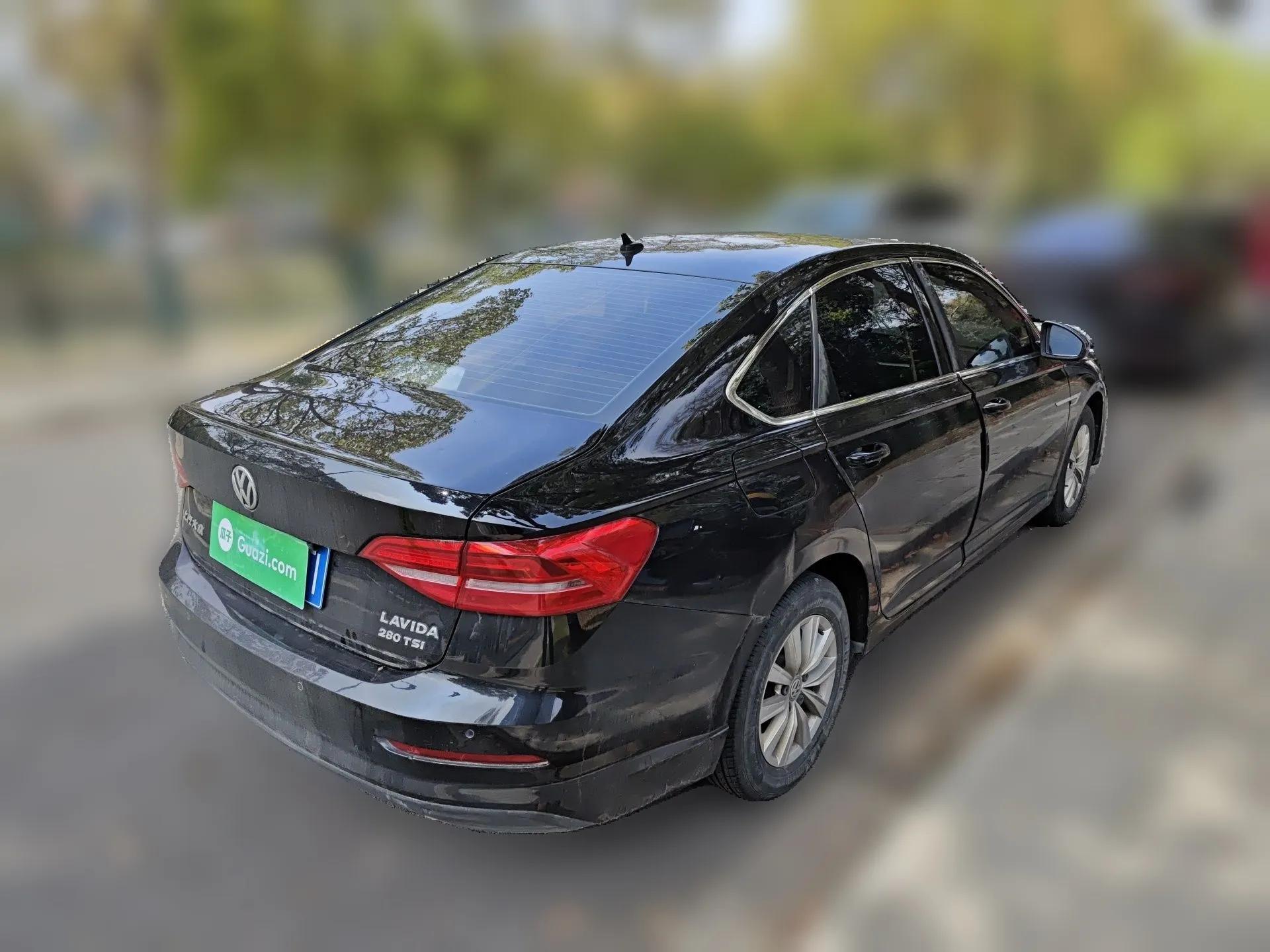 Volkswagen Lavida 2019 1.5L Automatic Fashion Edition China VI — миниатюра 6