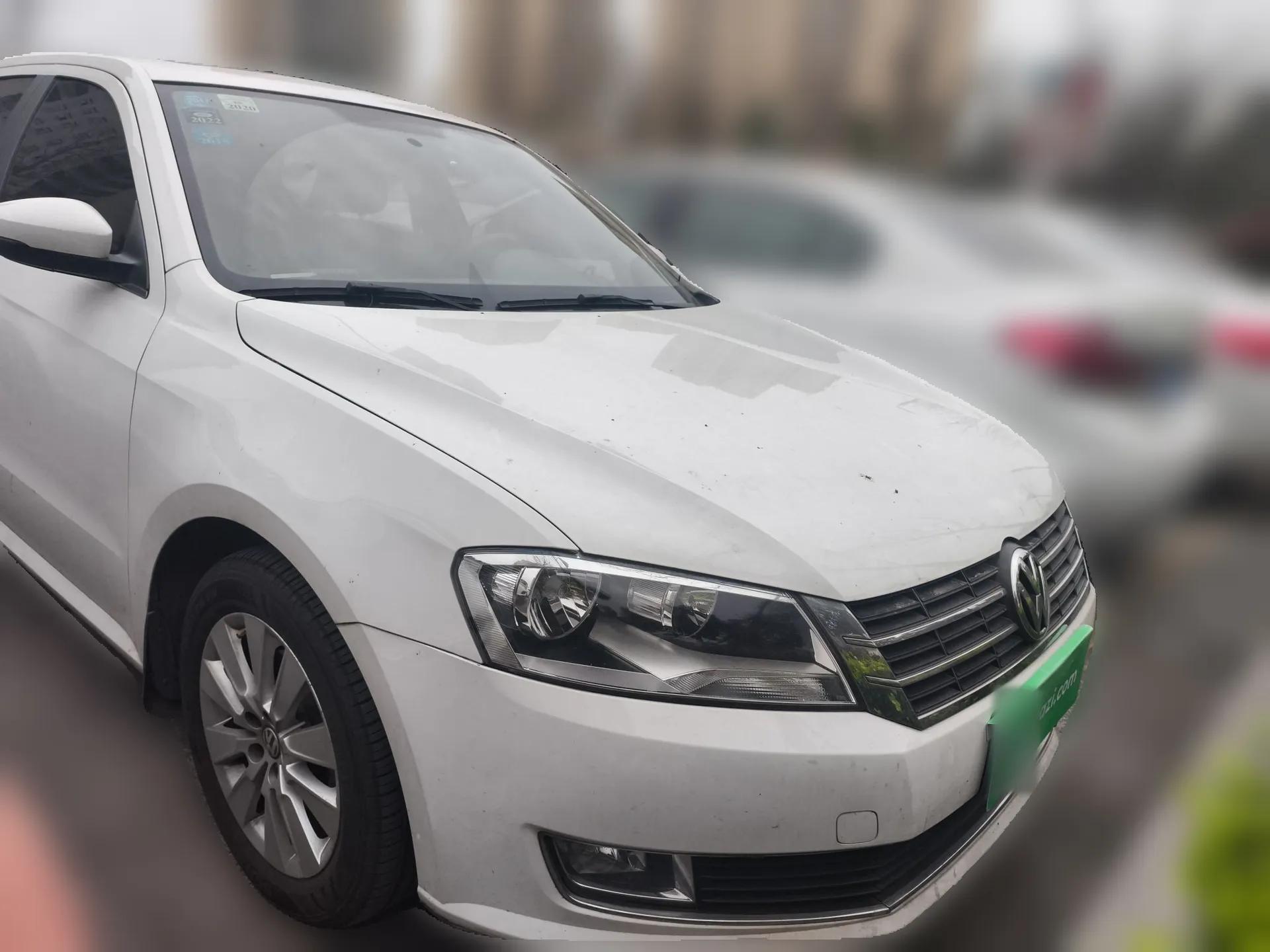 Volkswagen Lavida 2013 Restyled Classic 1.6L Automatic Comfort Edition — миниатюра 3