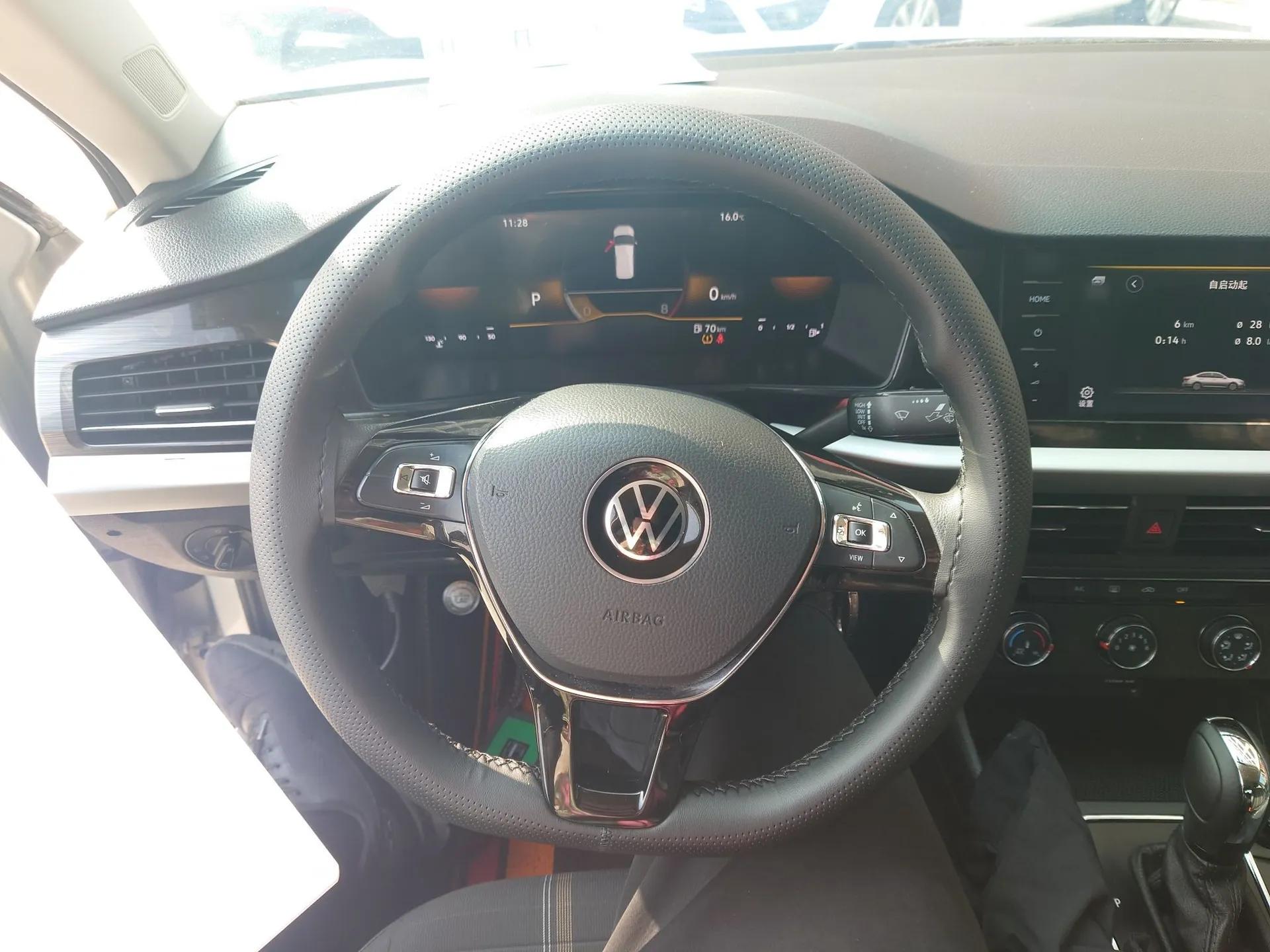 Volkswagen Lavida 2022 1.5L Automatic Vision Edition — миниатюра 13