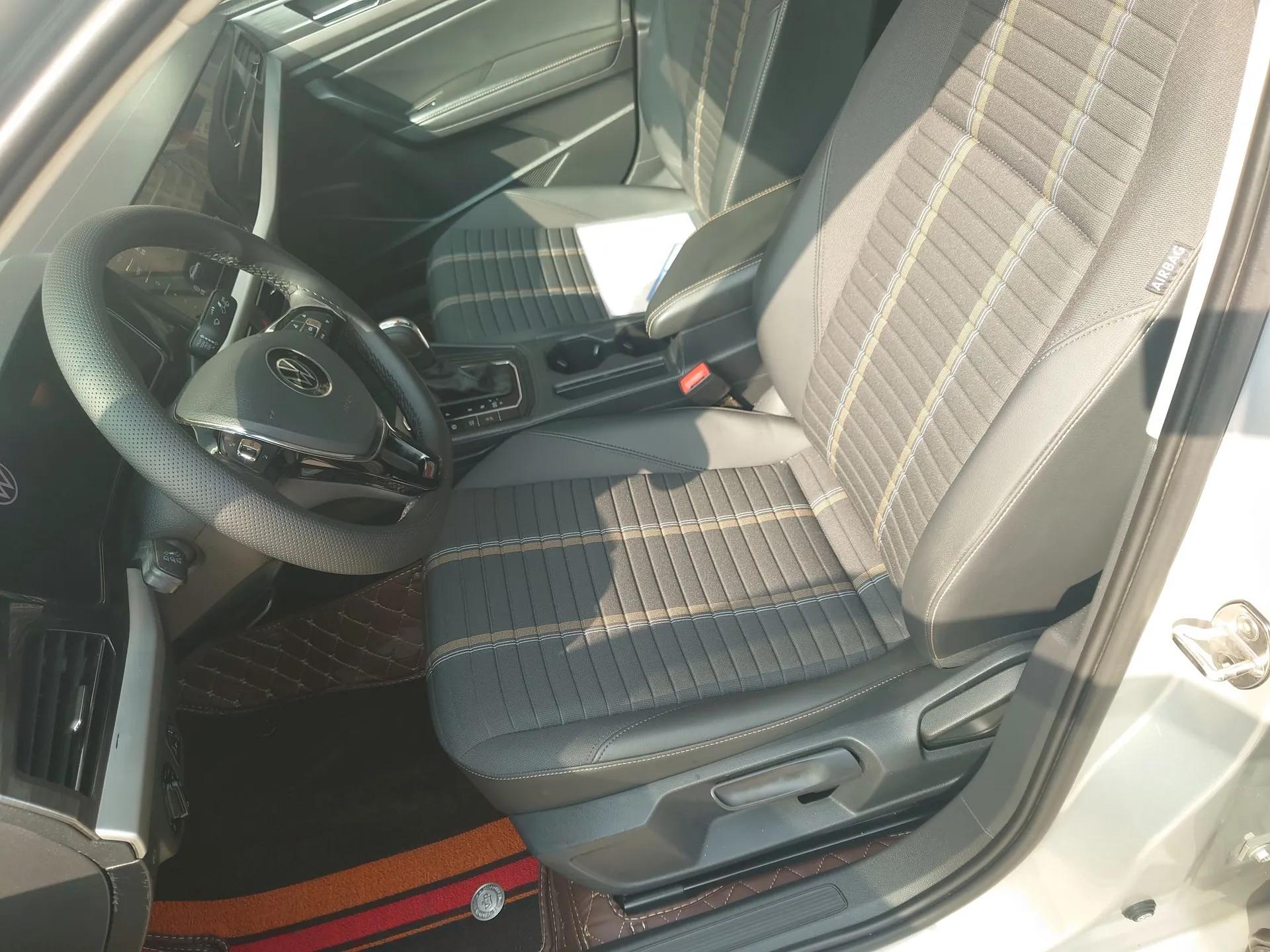Volkswagen Lavida 2022 1.5L Automatic Vision Edition — миниатюра 17