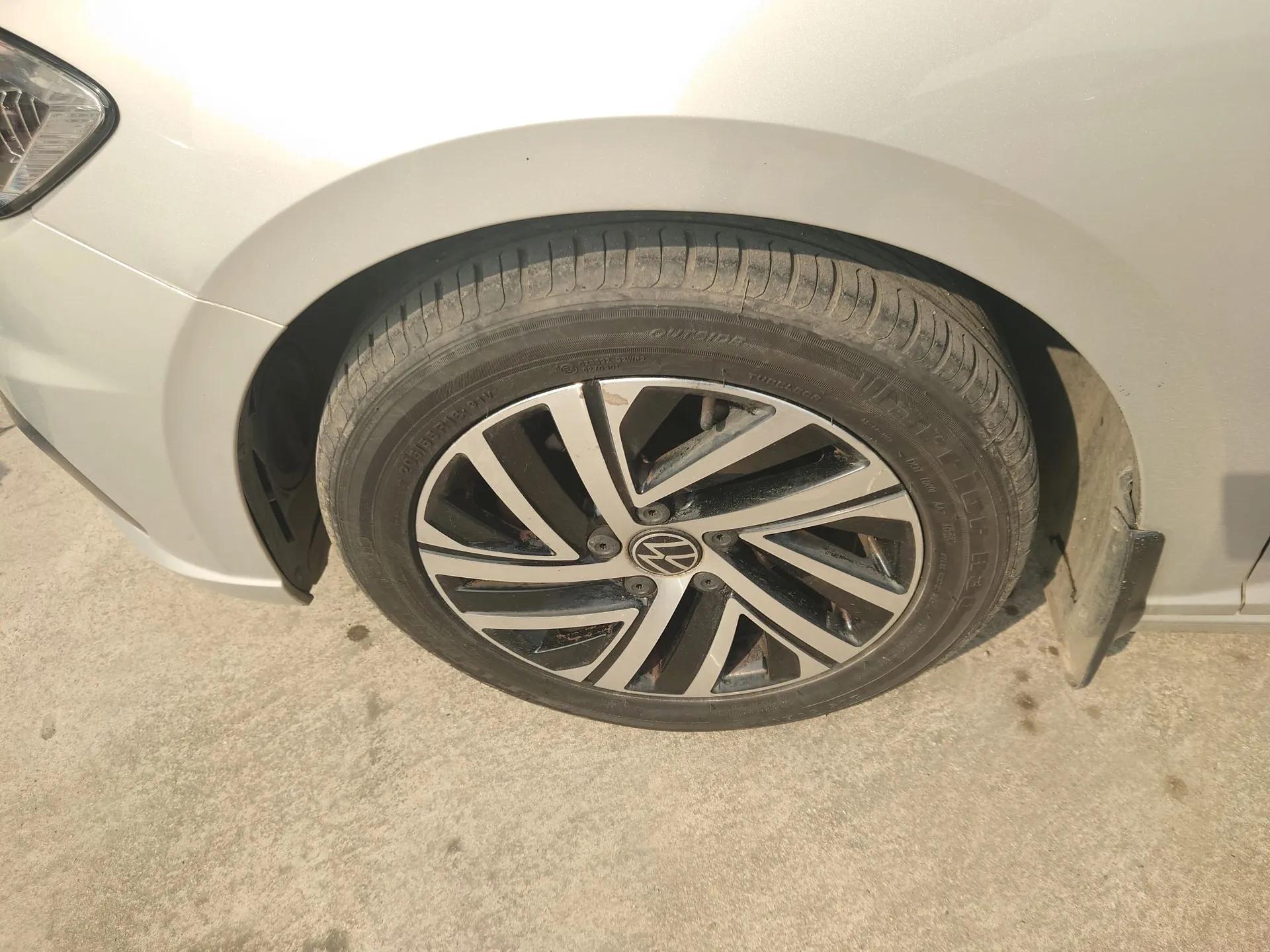Volkswagen Lavida 2022 1.5L Automatic Vision Edition — миниатюра 9