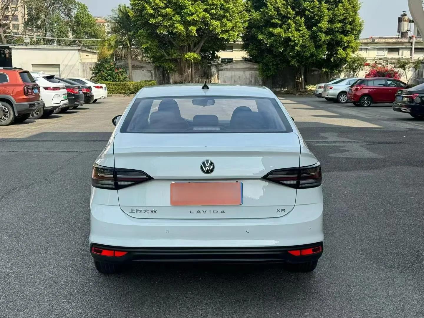 Volkswagen Lavida 2023 1.5L Automatic De Yi Edition — миниатюра 7
